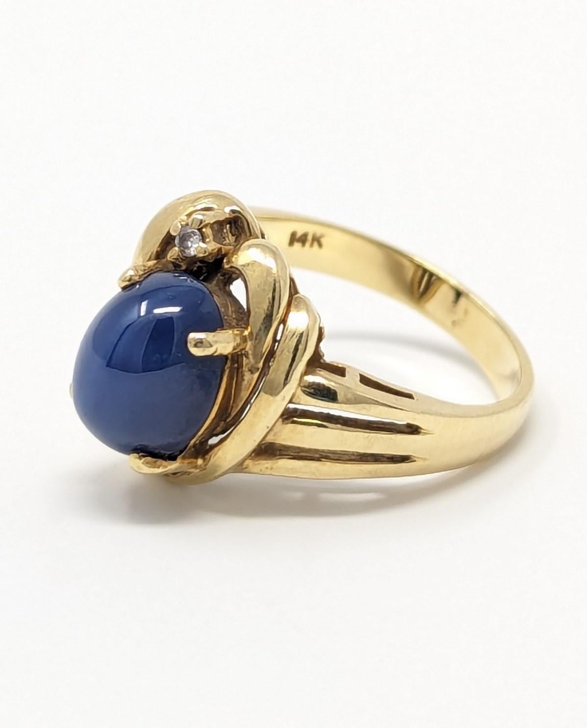 14k Blue Star Sapphire Ring with Diamond set in Solid Yellow Gold Size 6.25 In Good Condition For Sale In Greer, SC