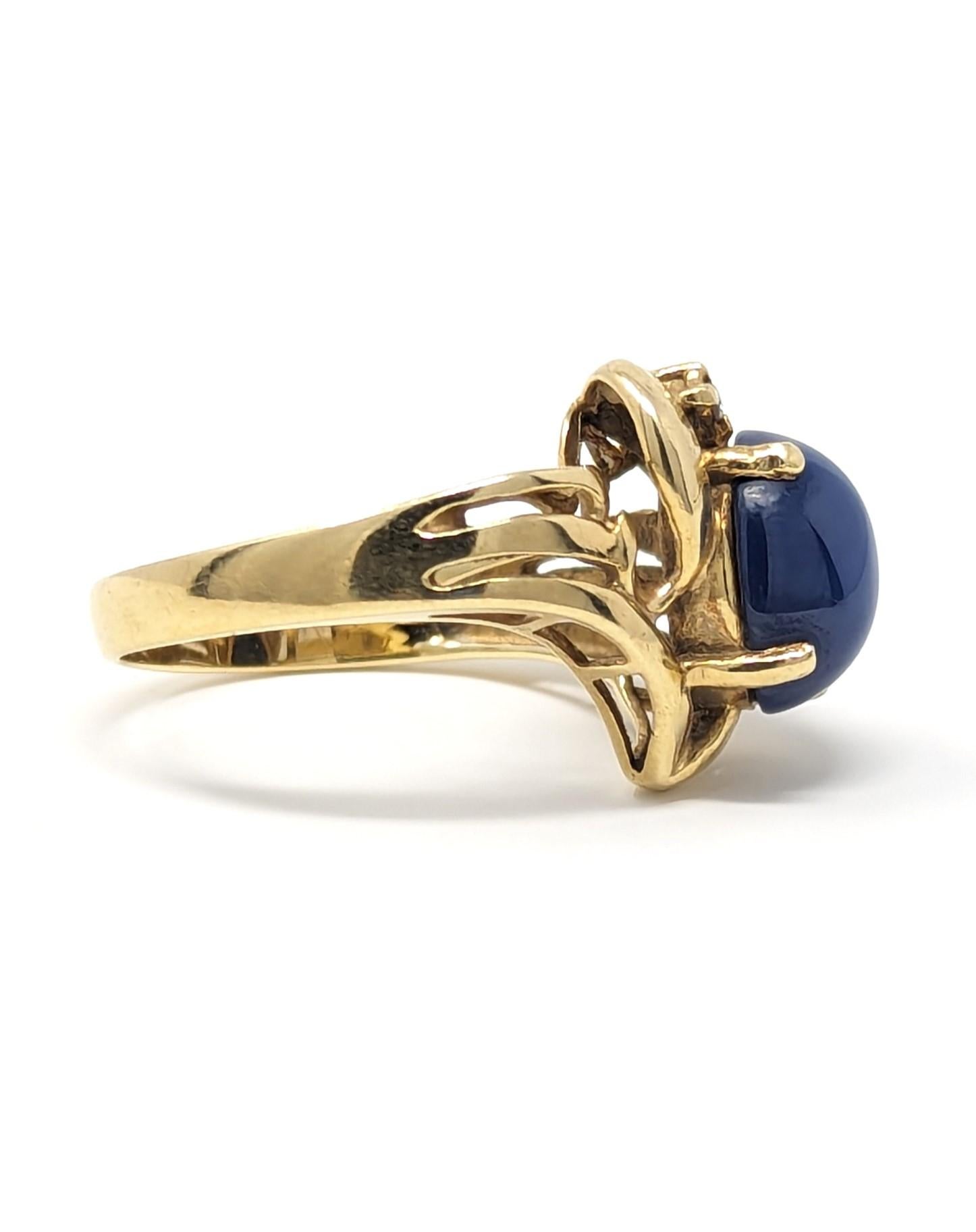 14k Blue Star Sapphire Ring with Diamond set in Solid Yellow Gold Size 6.25 For Sale 2
