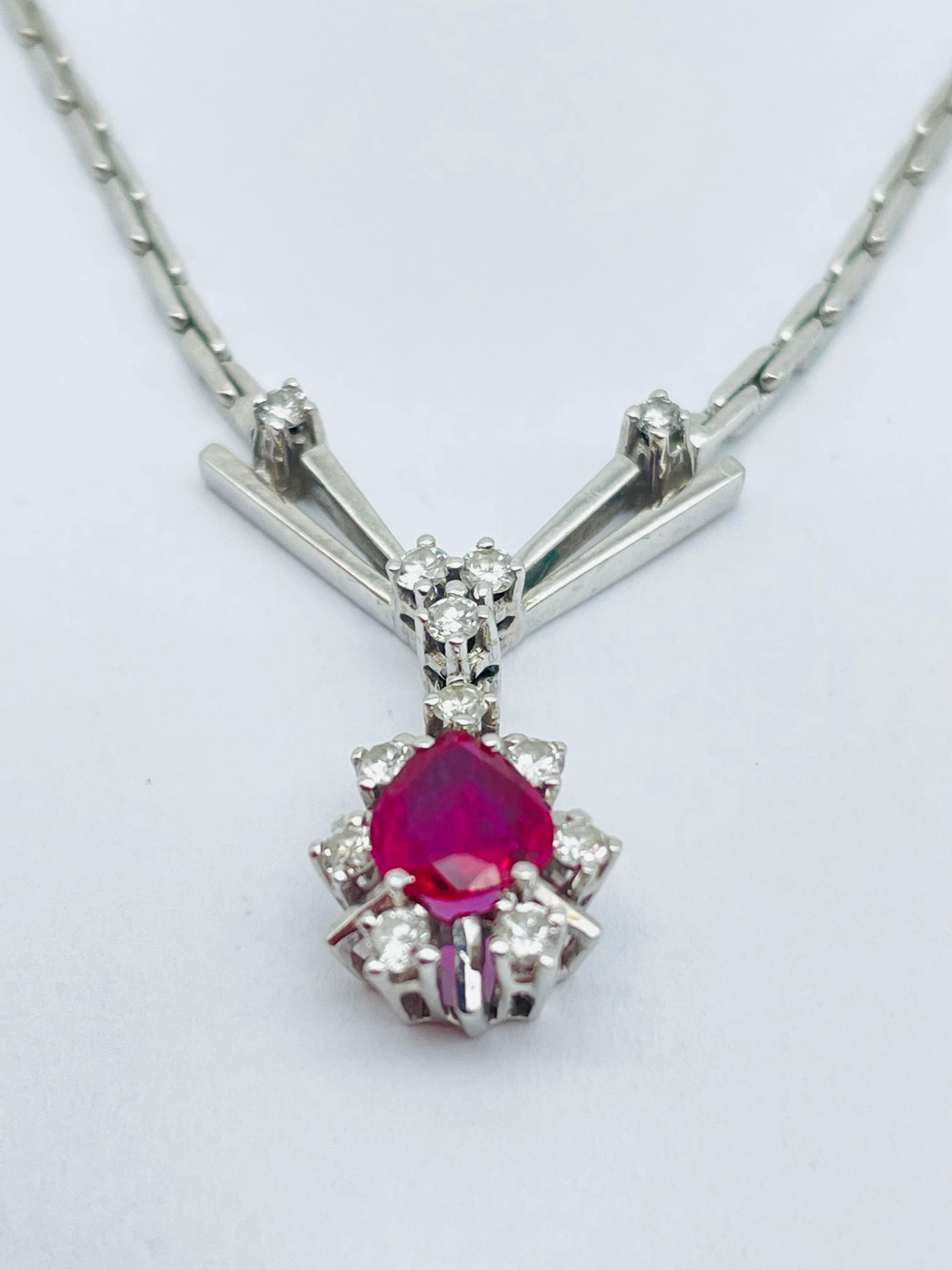 Women's 14k Brilliant '0.3 Carat' White Gold Necklace with Red Colored Stone For Sale