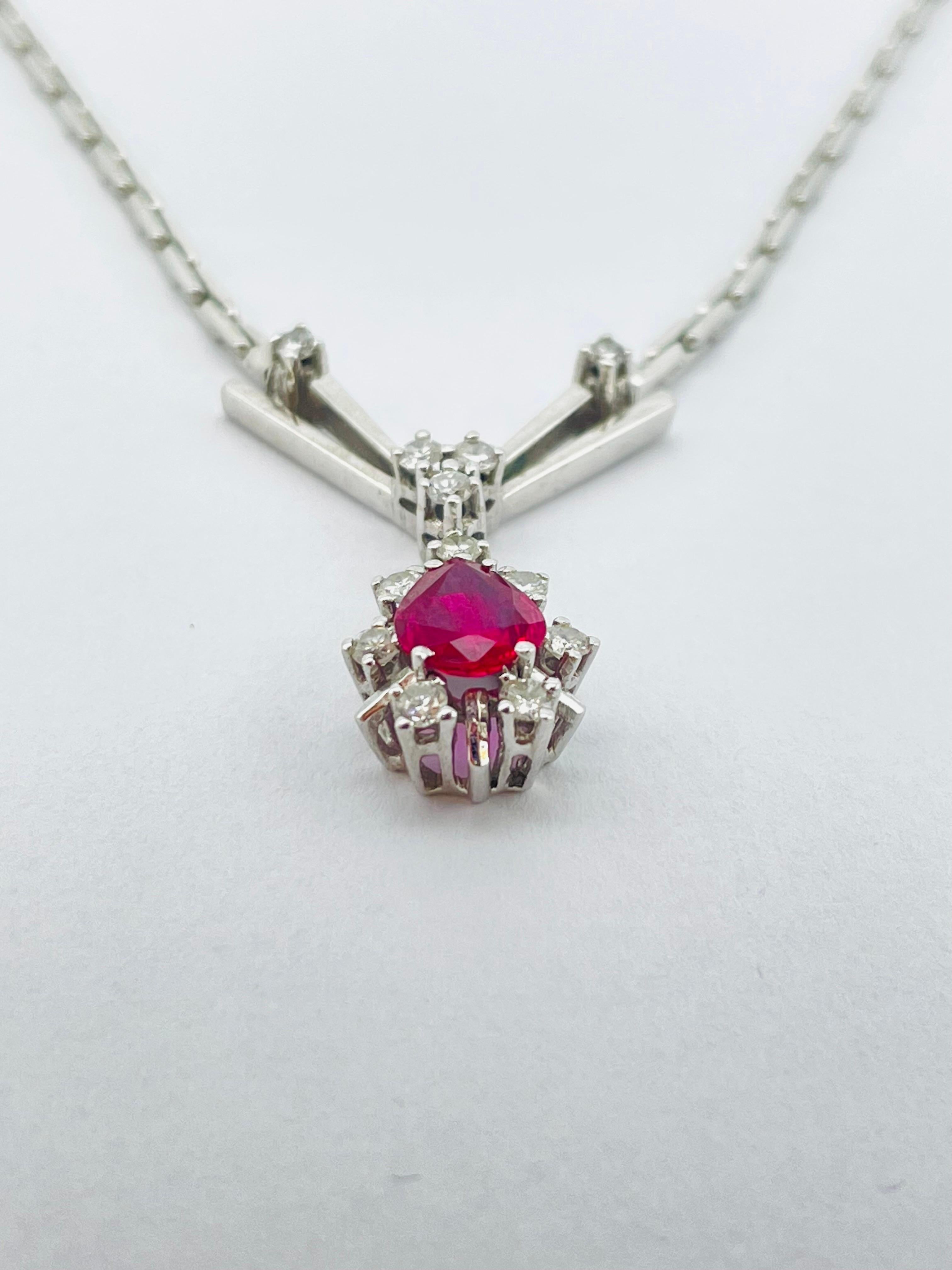 14k Brilliant '0.3 Carat' White Gold Necklace with Red Colored Stone For Sale 5