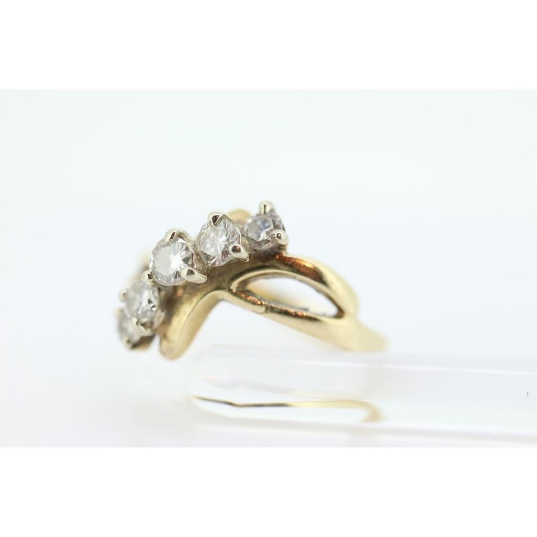 14K Bypass-Diamantring. Gesamt 0,48 ctw Diamantwelle. Gestapelt. Toi et moi Band. (Rundschliff) im Angebot