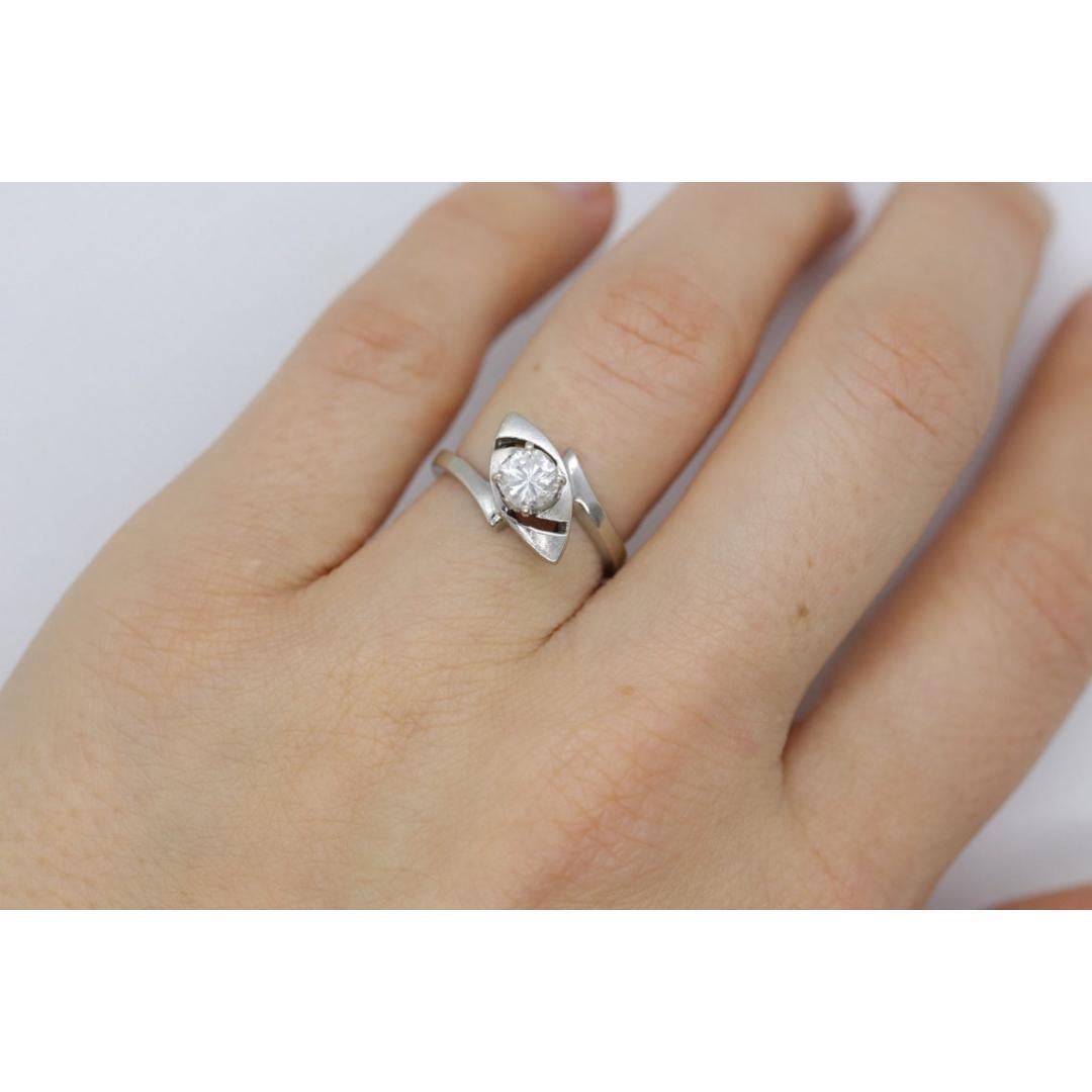 14K Bypass-Diamant Solitär-Ring. Gesamt 0,48 Karat Diamant Solitär. Gestapelt. im Angebot 4