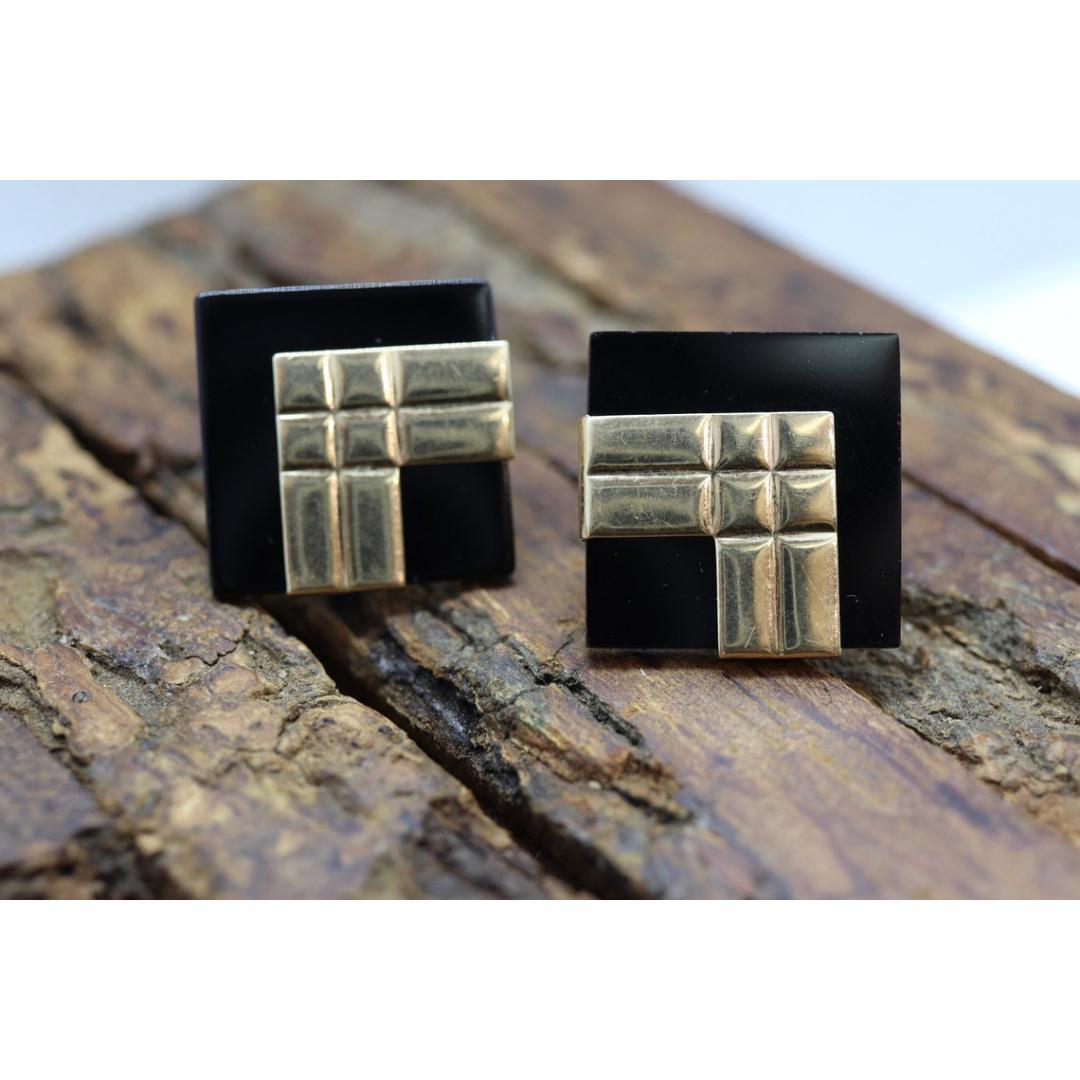 14k Carved Onyx Square Earrings. 14k Peter Brams Carved Gemstone Stud PBD 3
