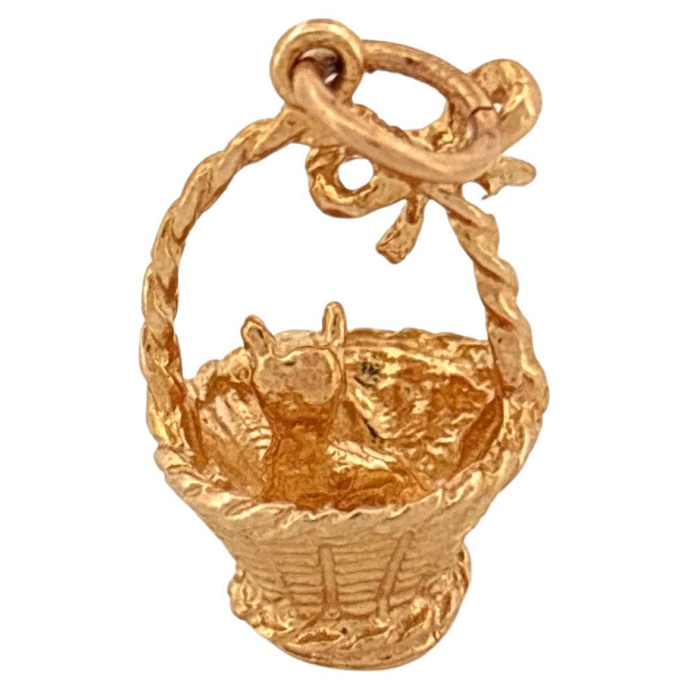14K Cat in Basket Charm For Sale