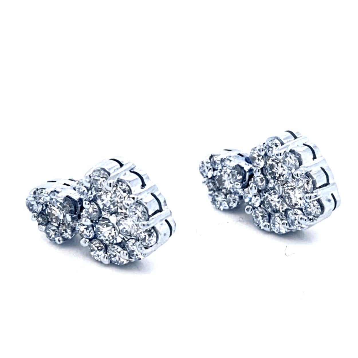 2.88 Ct 14 Karat Cluster Heart Earrings In New Condition For Sale In Los Angeles, CA