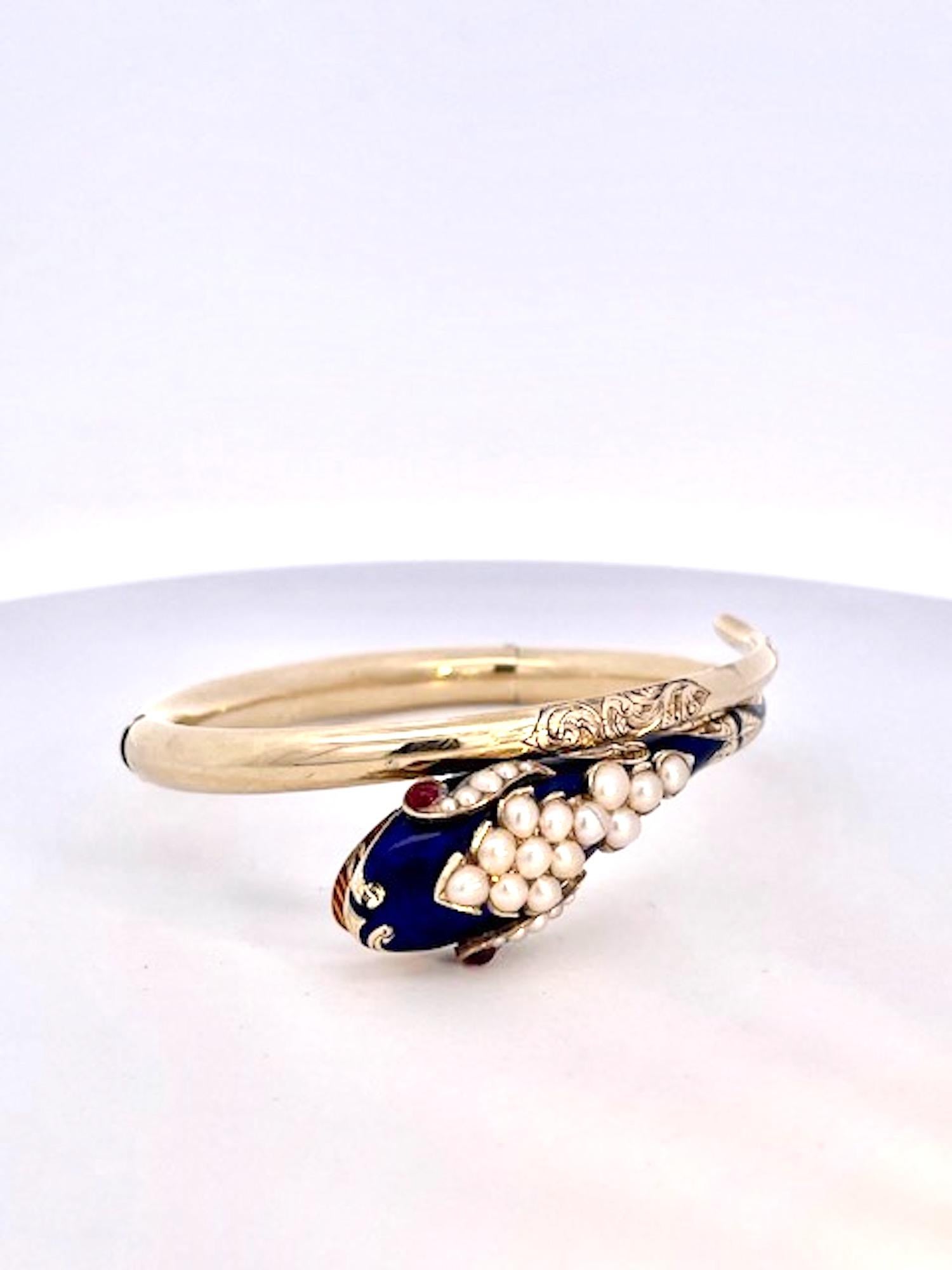 Bracelet serpent en émail bleu cobalt 14 carats avec perles en vente 5