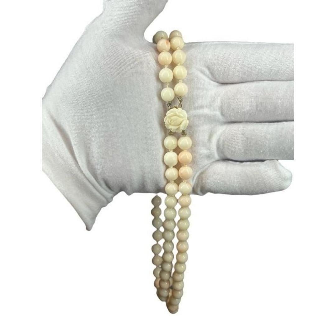 14k Coral Carved Angel Skin Salmon Bead Necklace. Two Strand Peach White Coral In Good Condition For Sale In Port Charlotte, FL