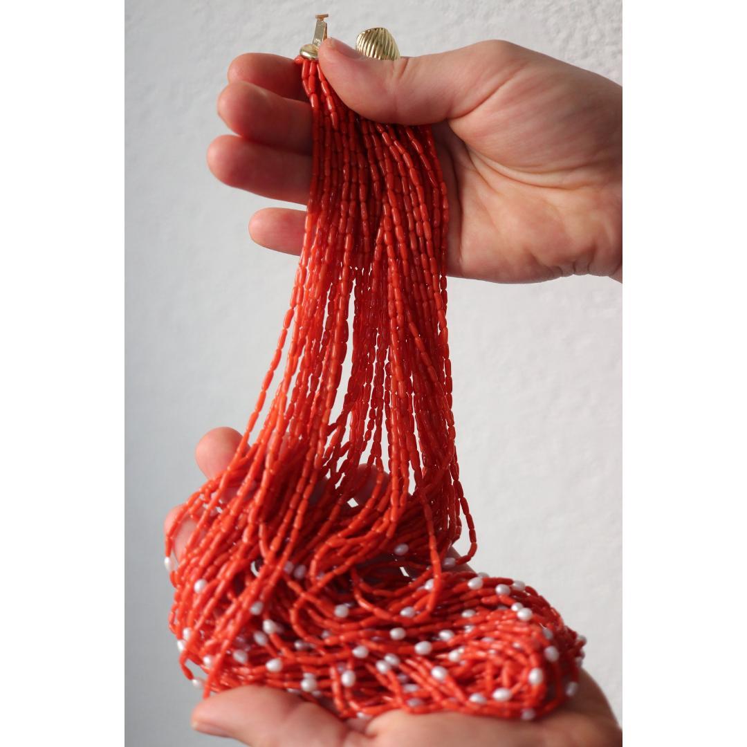 14k Koralle Perlen Perlenkette Halskette. Multi-Strand Liquid Coral Perlen. Hohe Qualität im Angebot 4