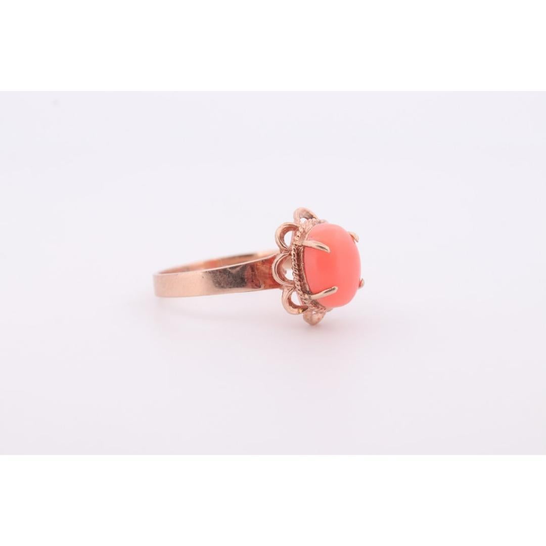 Women's or Men's 14k Coral Pink Cabochon ring. 14k yellow gold prong set angel skin salmon light For Sale