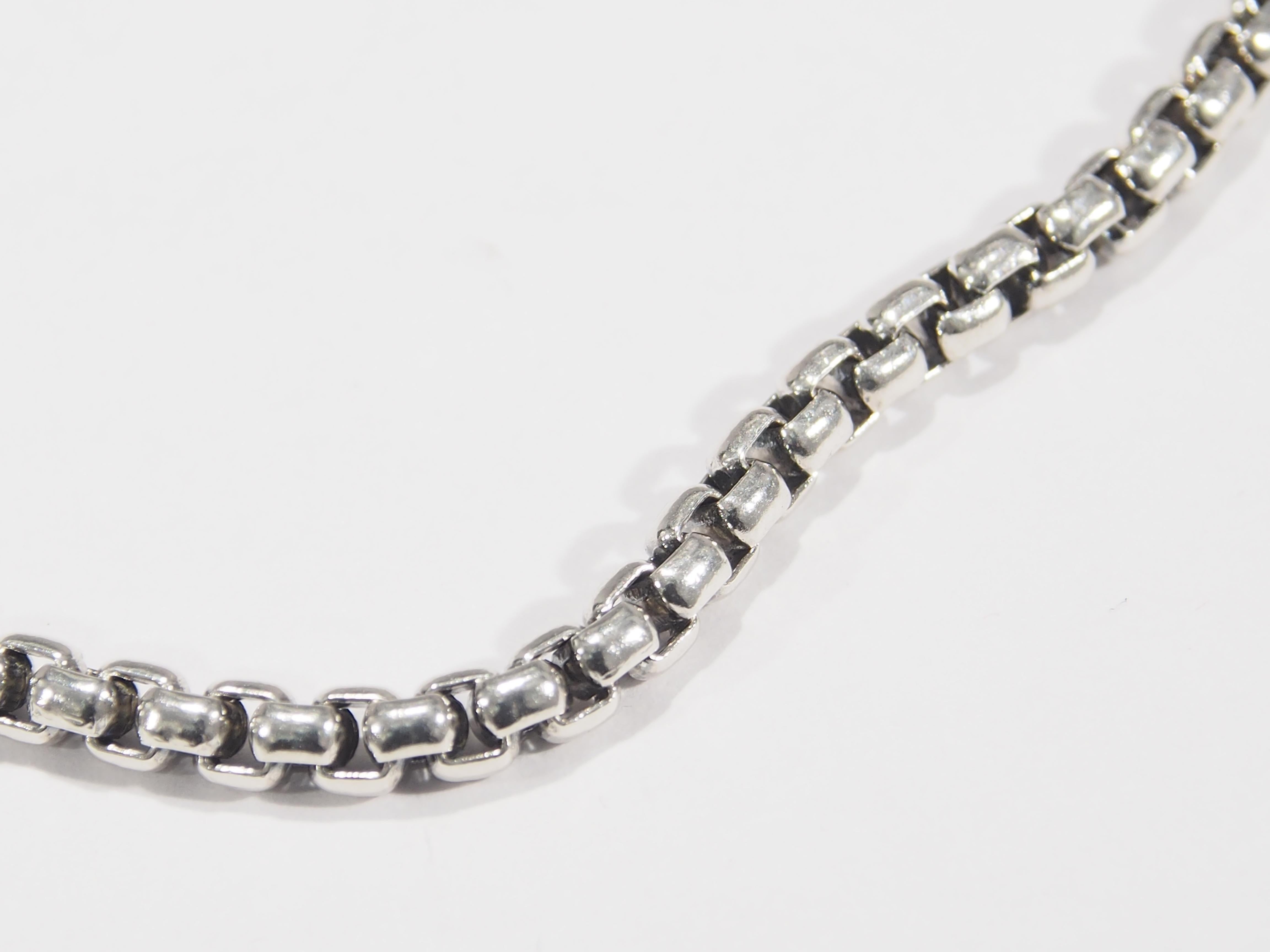 From one of the favorite jewelry designers, David Yurman is his classic Silver Box Chain. This meticulously crafted Chain is 18 inches in length and 3.6mm in width. David Yurman designs his chains to be worn alone, layered, or complemented with