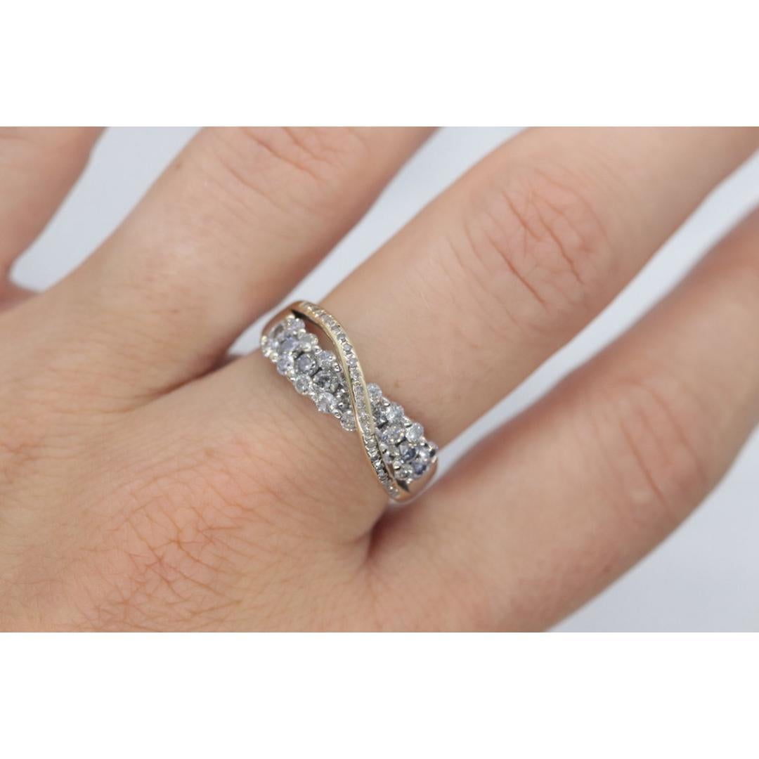14K Diamant Bypass-Ring. Diamond Cluster Wave Abstrakter Ehering. Unendlichkeit im Zustand „Gut“ im Angebot in Port Charlotte, FL