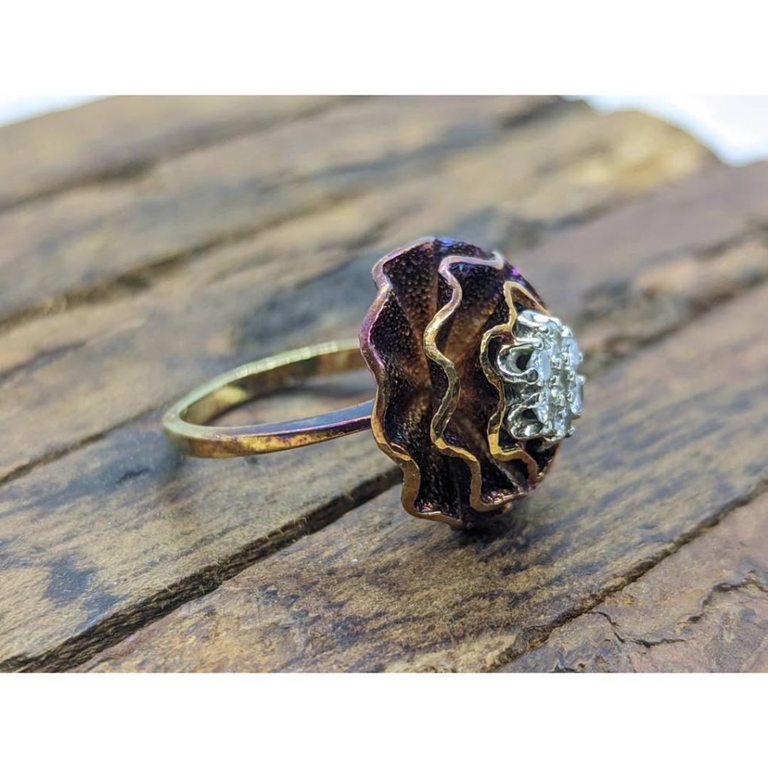 Round Cut 14k Diamond Daisy Flower Petal Ring. Heat bluing 14k Gold Rose Petal diamonds For Sale