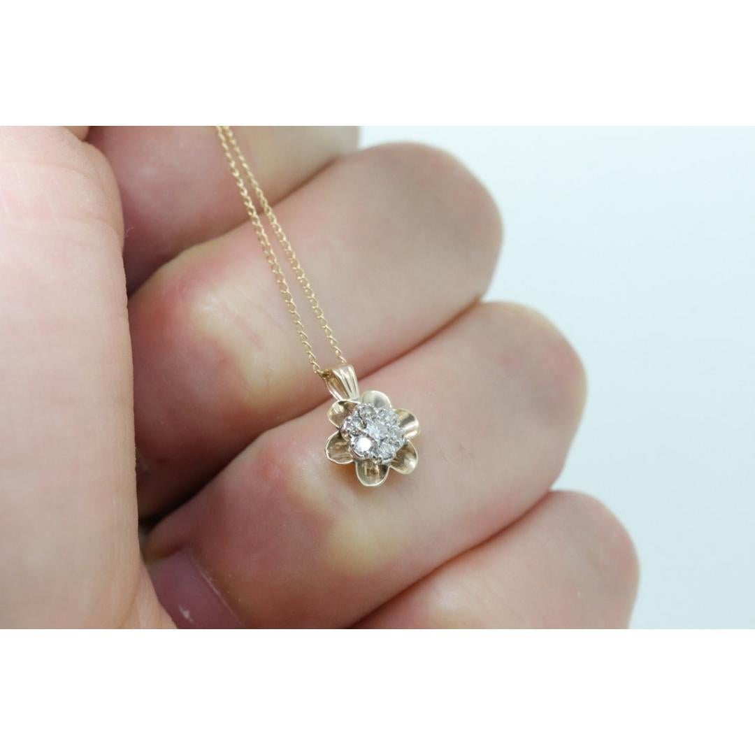 14k Diamond DAISY Pendant. 14k Diamond Daisy Buttercup flower pendant necklace For Sale 3