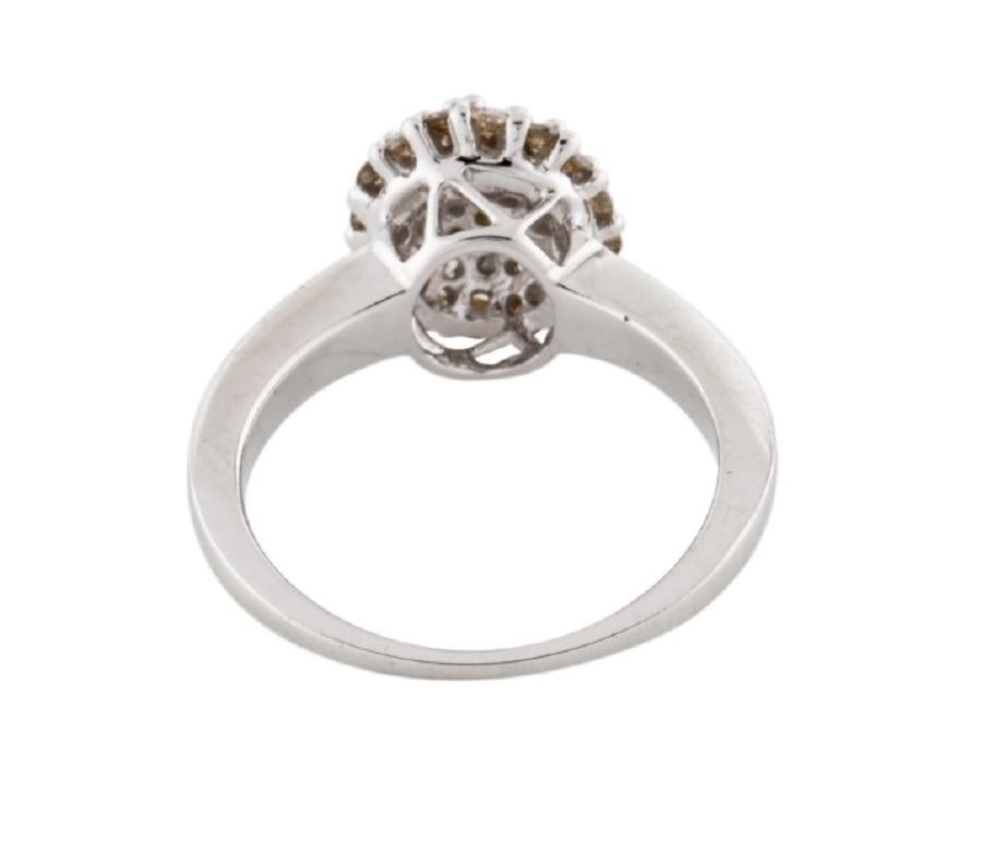 14k Diamond Dazzling Cluster Ball Ring In New Condition For Sale In New York, NY