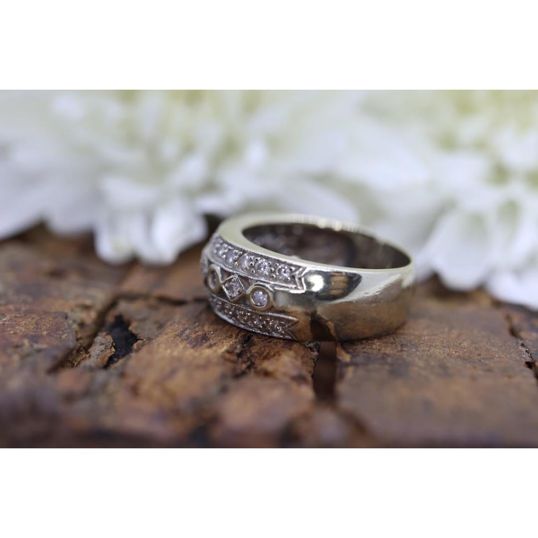 Bandeau Dome en diamant 14k. Bague en filigrane de diamants avec détails complexes Bague à volute ouverte. Lunette en vente 4