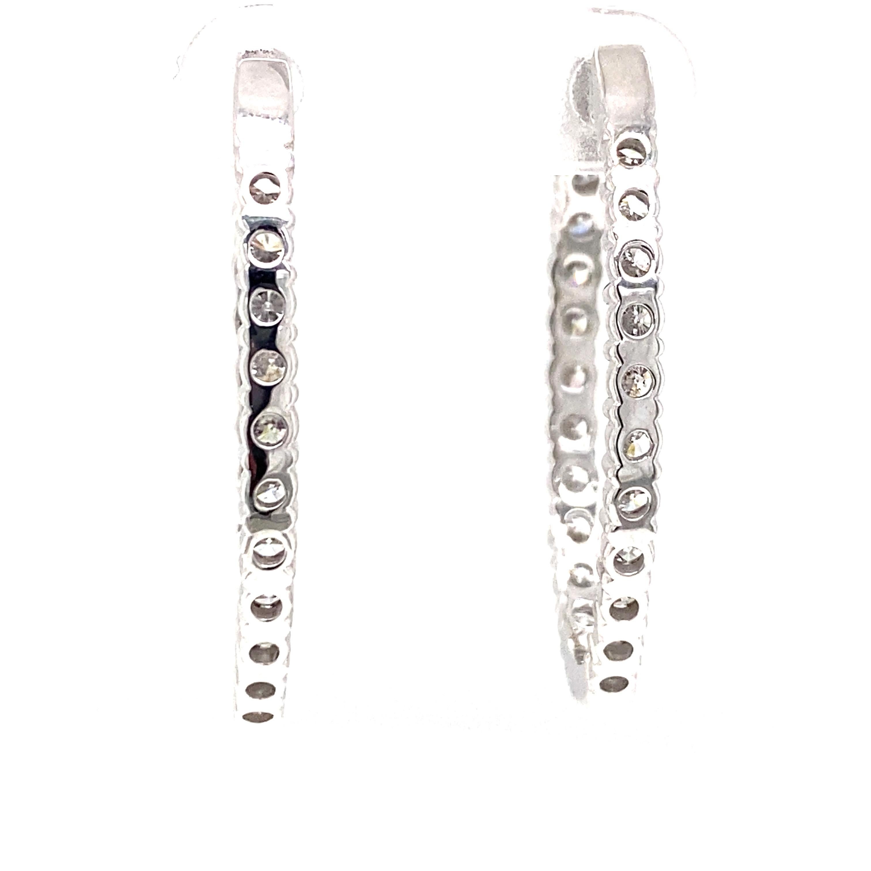 Women's 14k Diamond in/Out Oval Hoop Earring White Gold For Sale