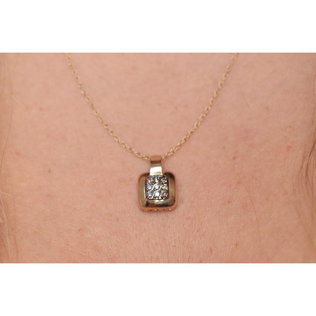 Ciondolo e collana quadrata con pavé di diamanti 14k. In condizioni buone in vendita a Port Charlotte, FL