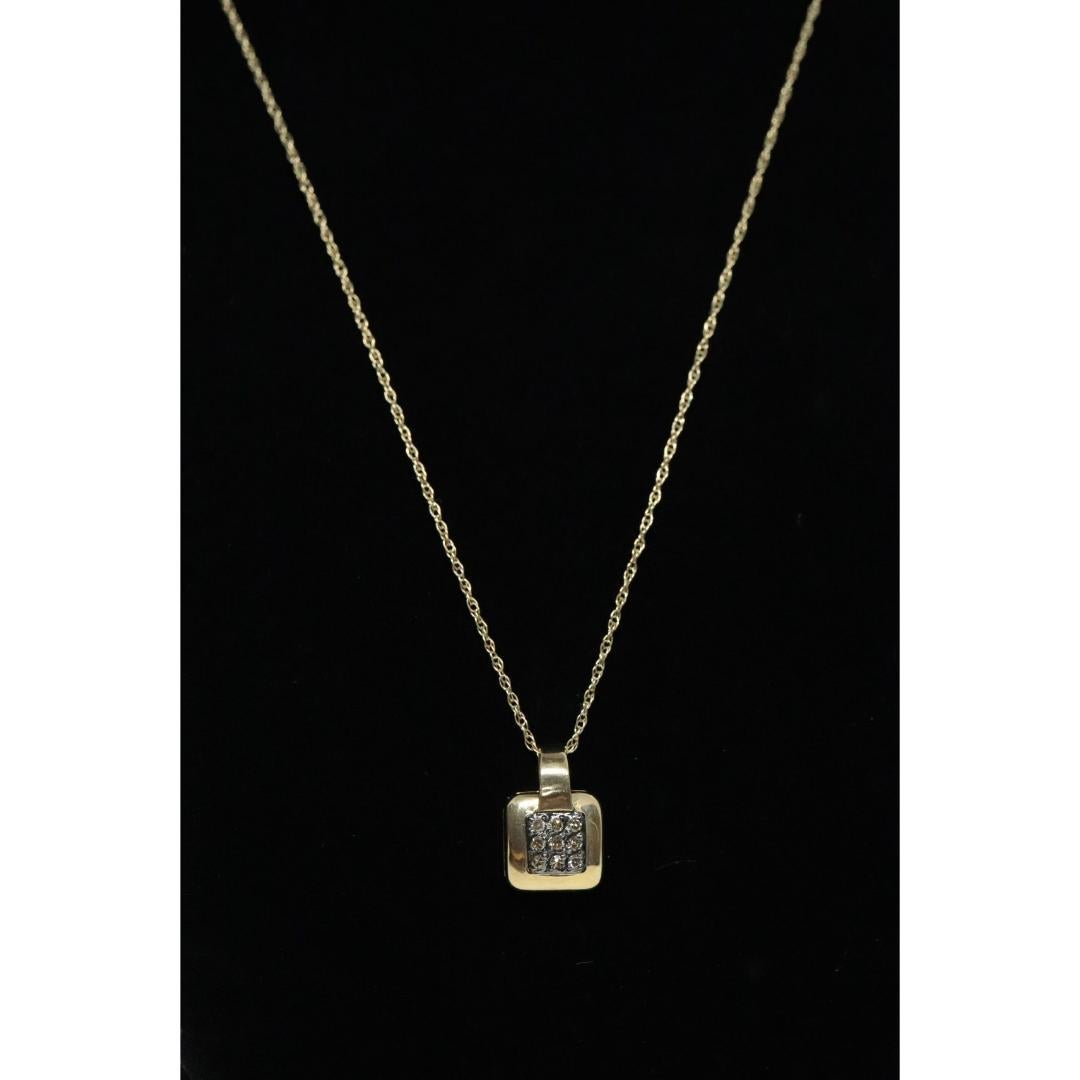 Ciondolo e collana quadrata con pavé di diamanti 14k. in vendita 2