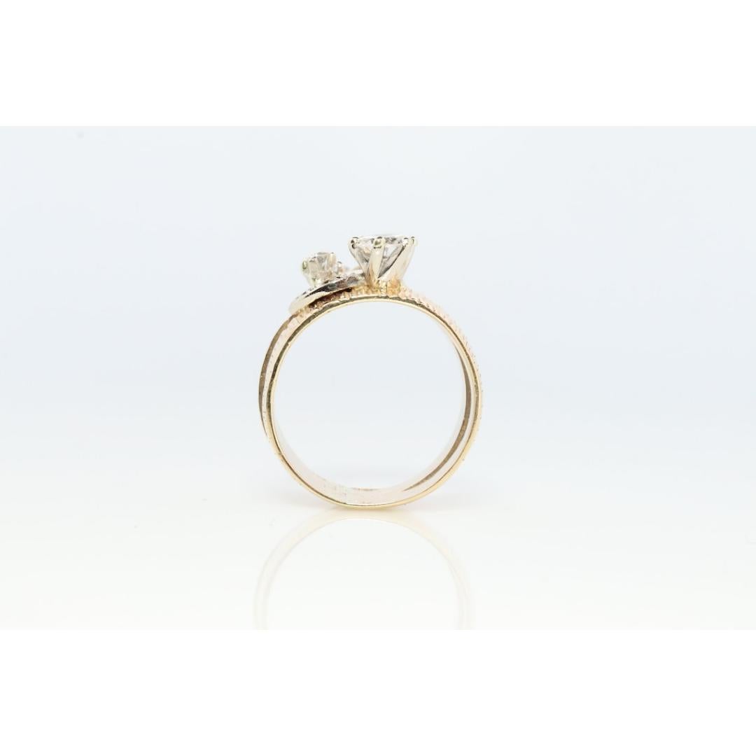 Bague à diamant 14k. Ensemble de mariage. Ensemble de fiançailles texturé. Ensemble de bagues de mariage. en vente 2