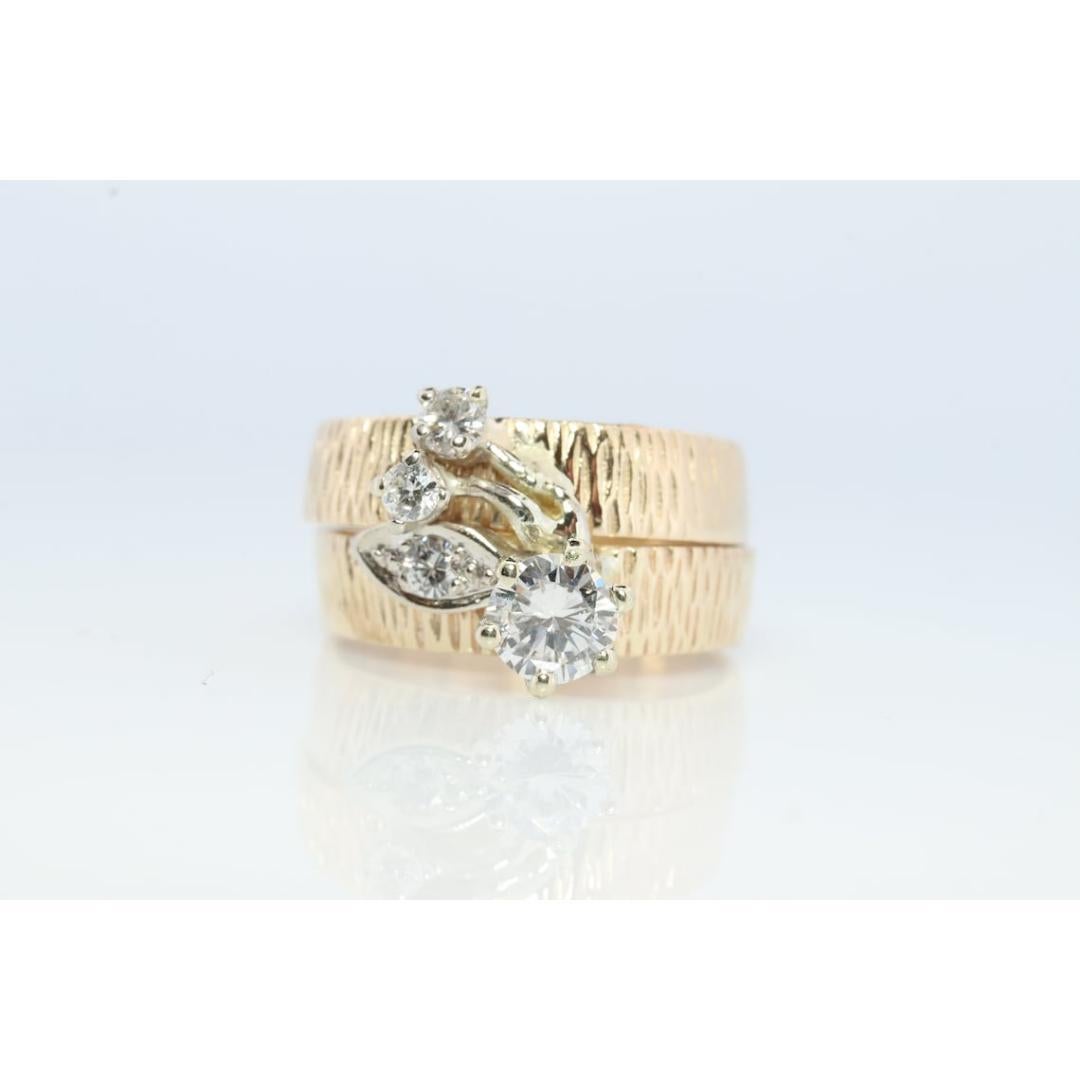 Bague à diamant 14k. Ensemble de mariage. Ensemble de fiançailles texturé. Ensemble de bagues de mariage. en vente 4