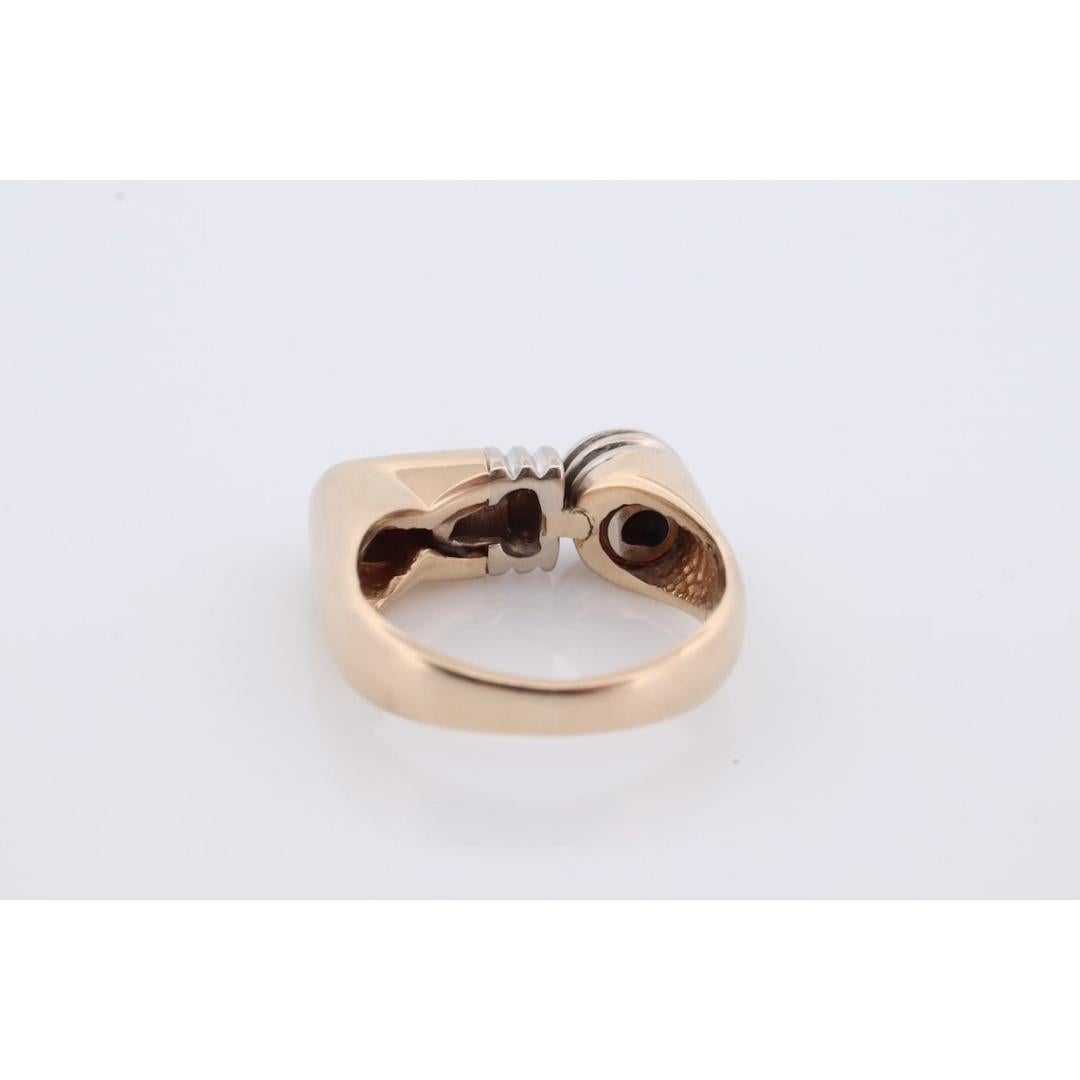 14k Diamant Solitär flacher Siegelring. Diamant-Lünette in Siegelband gefasst. Rosa für Damen oder Herren