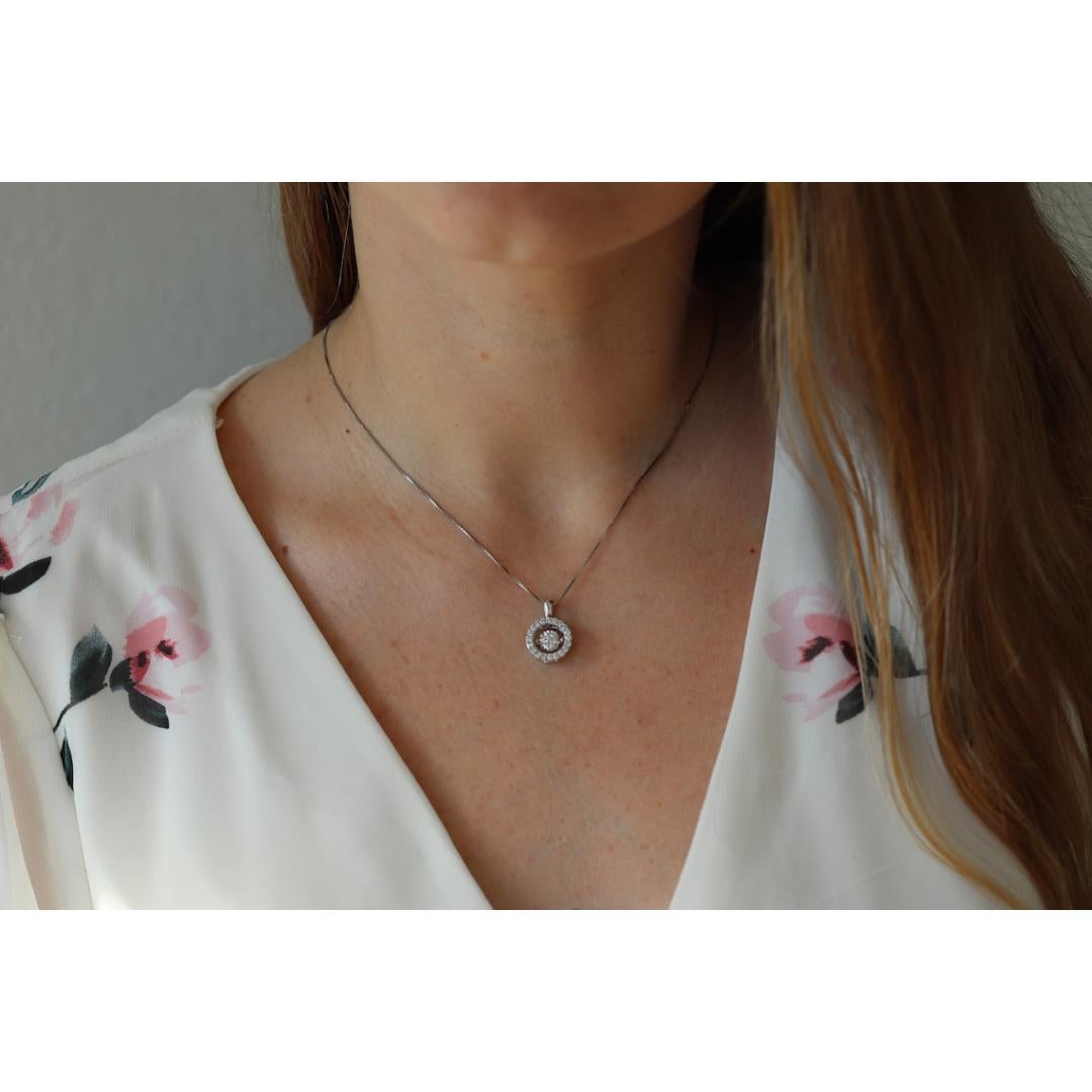 Colgante Halo Solitario de Diamantes 14k. Colgante Diamante Feliz. Total 1ctw Diamante en venta 7