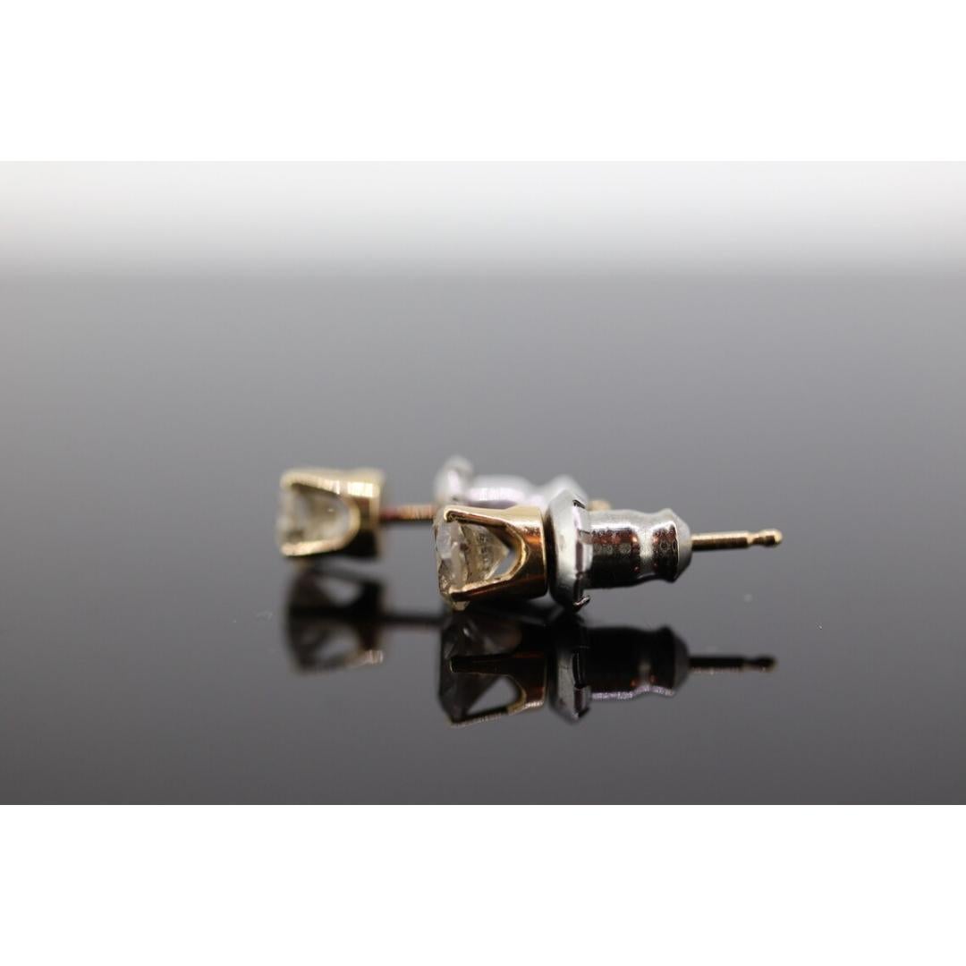 14k Diamond studs 1/2ctw diamond gold earrings. 14k yellow Gold Diamond In Good Condition For Sale In Port Charlotte, FL