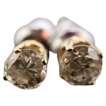 14k Diamond studs 1/2ctw diamond gold earrings. 14k yellow Gold Diamond