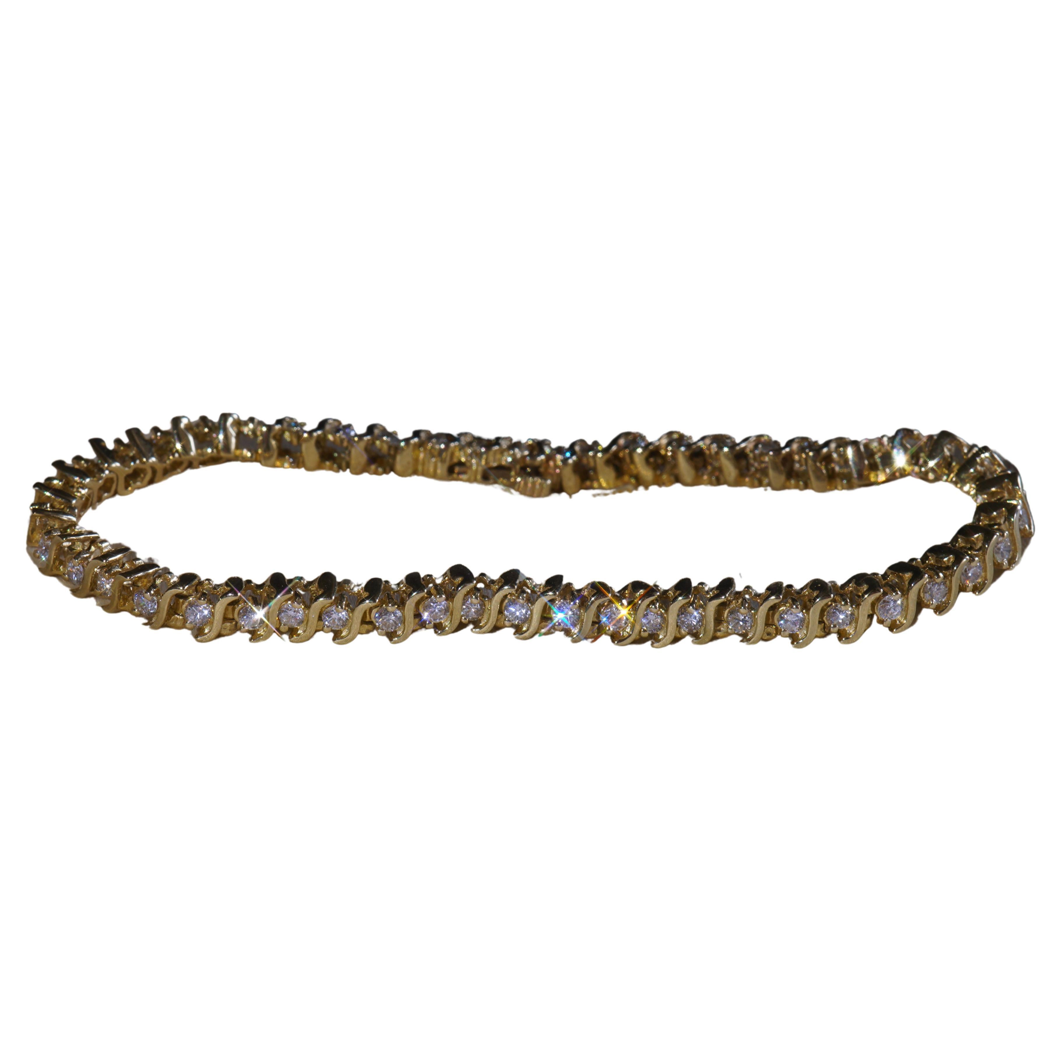 Taille ronde Bracelet tennis vintage en or jaune massif 14 carats de qualité VS 3,02 carats en vente