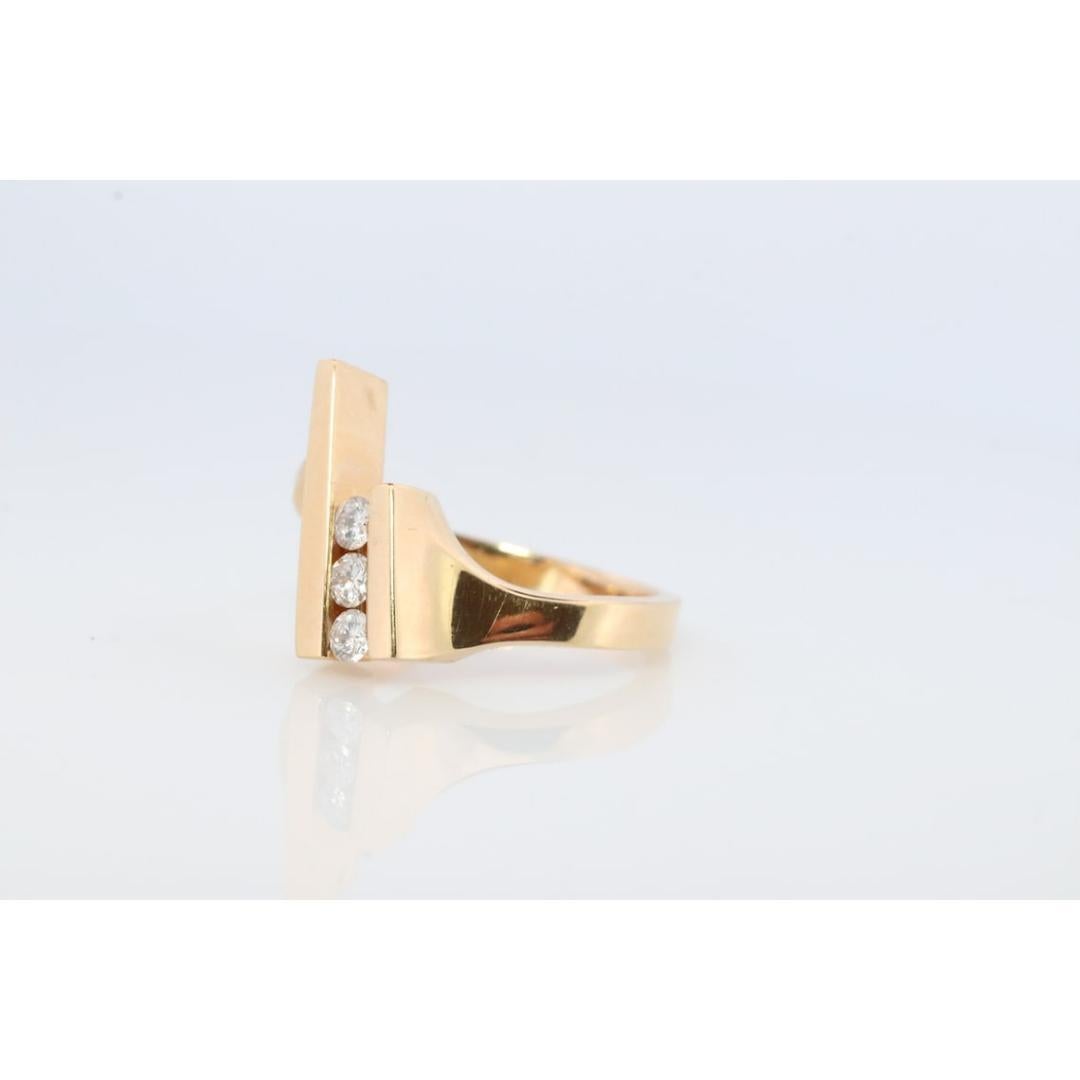14k diamond tension set Eternity bypass ring. 14k Diamond Graduating infinity In Good Condition For Sale In Port Charlotte, FL