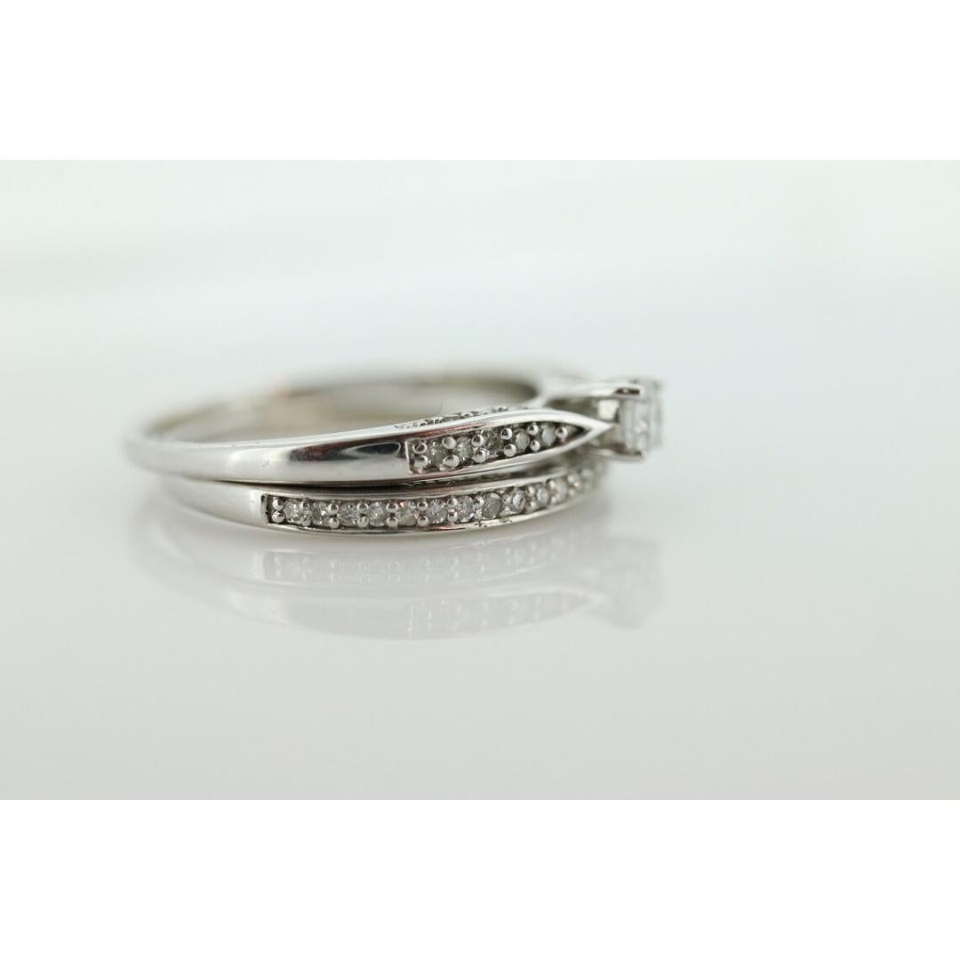 Round Cut 14k Diamond Wedding Ring Set. Delicate White gold Engagement and Wedding rings. For Sale