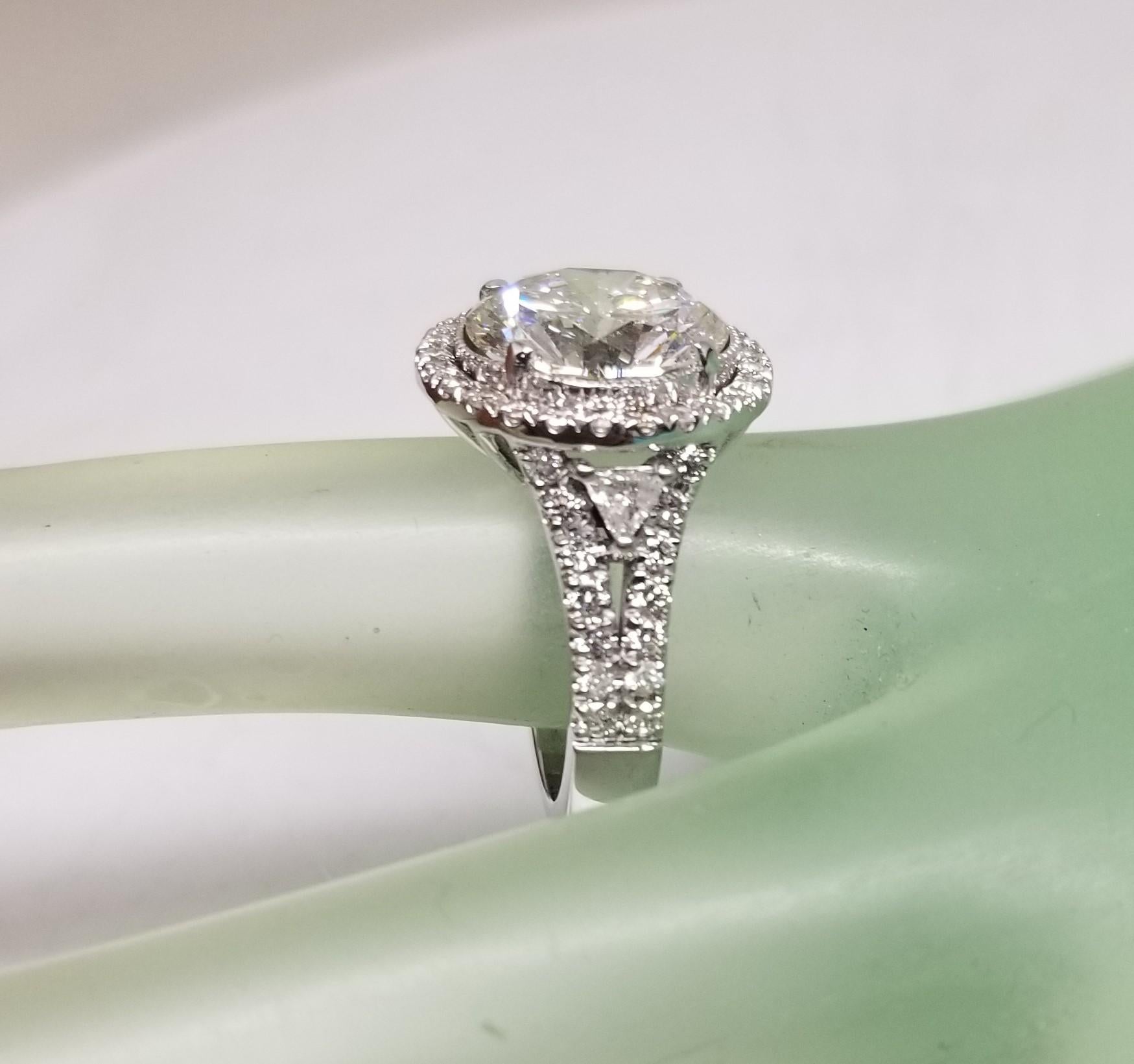 Round Cut 14k EGL Certified H color SI2 clarity Round 5.24 Carat Diamond Ring