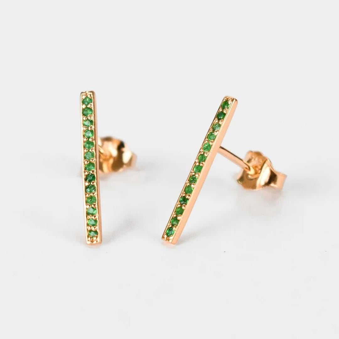 Round Cut 14K Emerald 26 Pcs Emerald Stud Earrings Long Bar Studs Delicate Gold Earrings For Sale