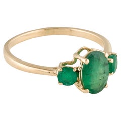 14K Emerald Cocktail Ring, Size 6.75: Stunning Design, Vibrant Color, Timeless
