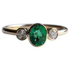 Anello con tre pietre di smeraldo e diamante 14K A. Stone