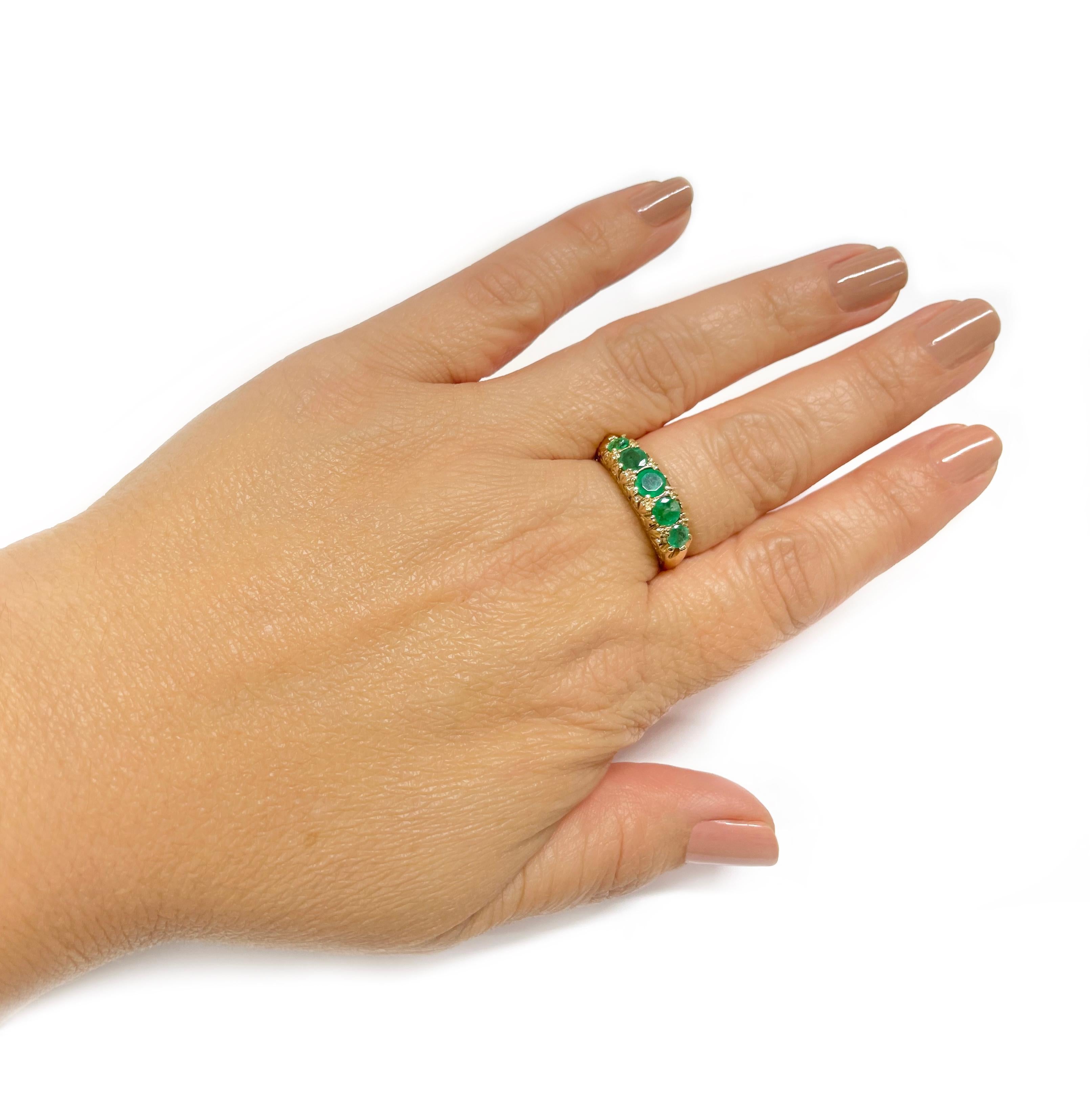 14K Emerald Ring in Art Deco Style For Sale 2