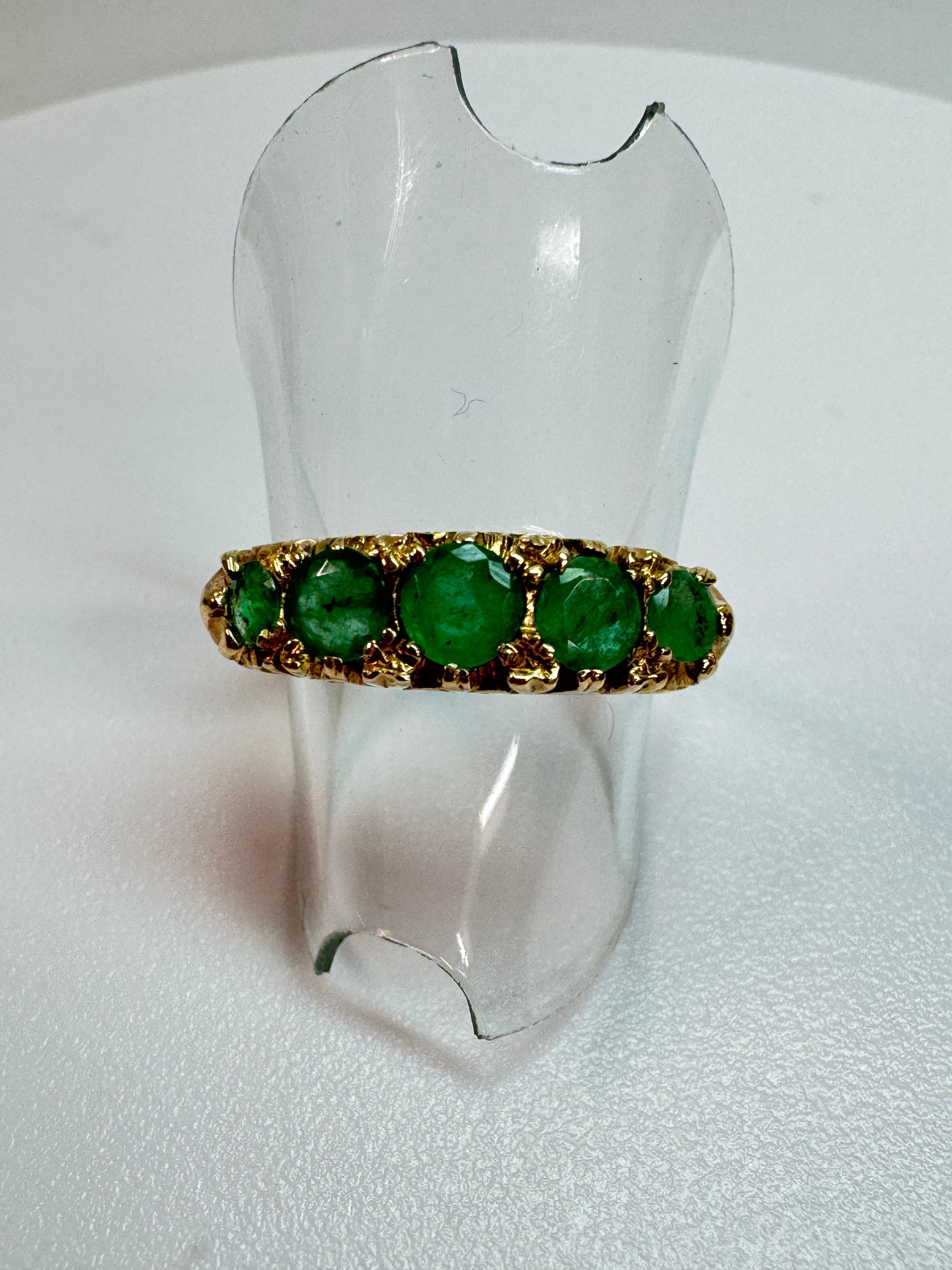 14K Emerald Ring in Art Deco Style For Sale 4