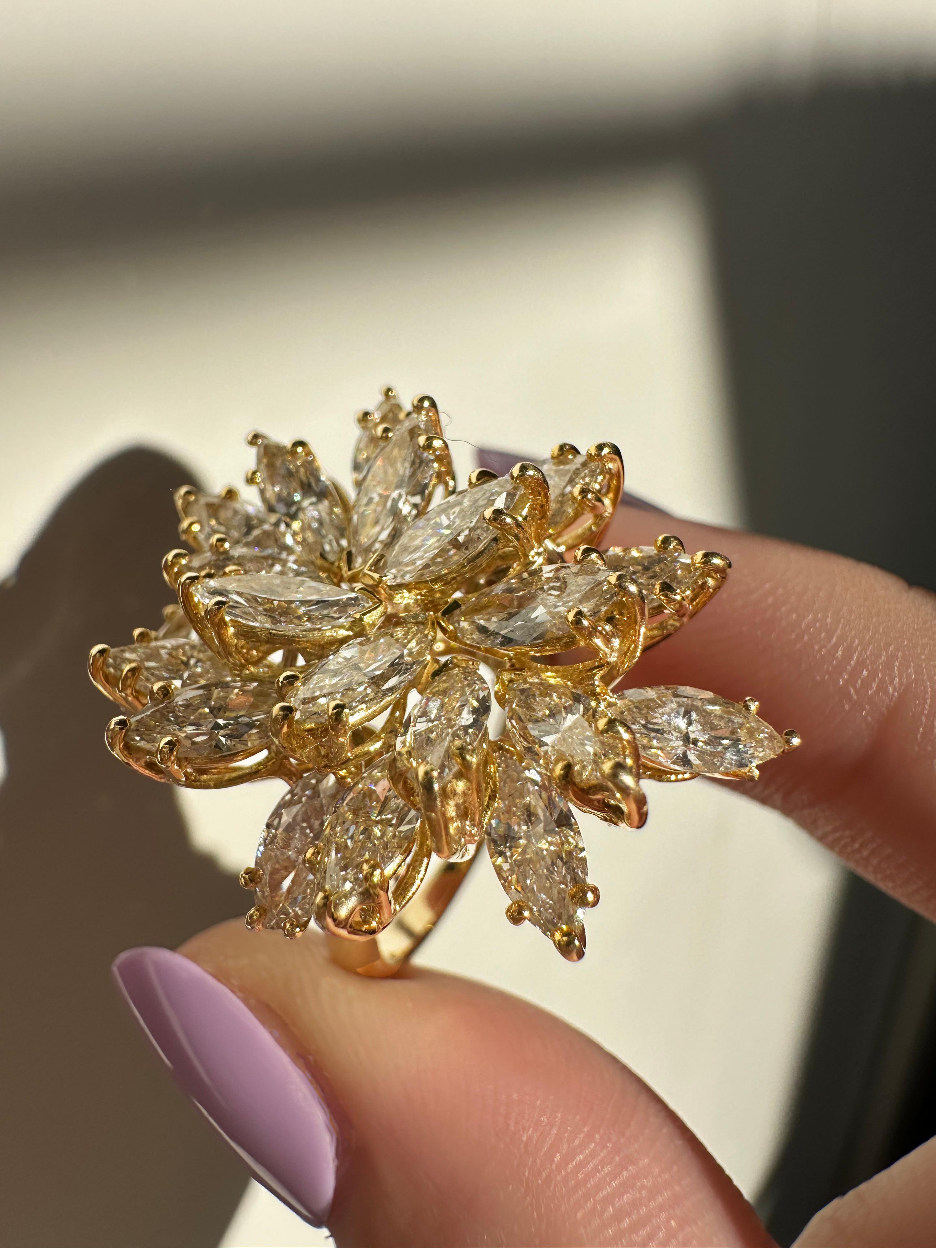 14K Estate Yellow Gold Marquise Cut Diamond Cocktail Ring In Good Condition For Sale In New York, NY