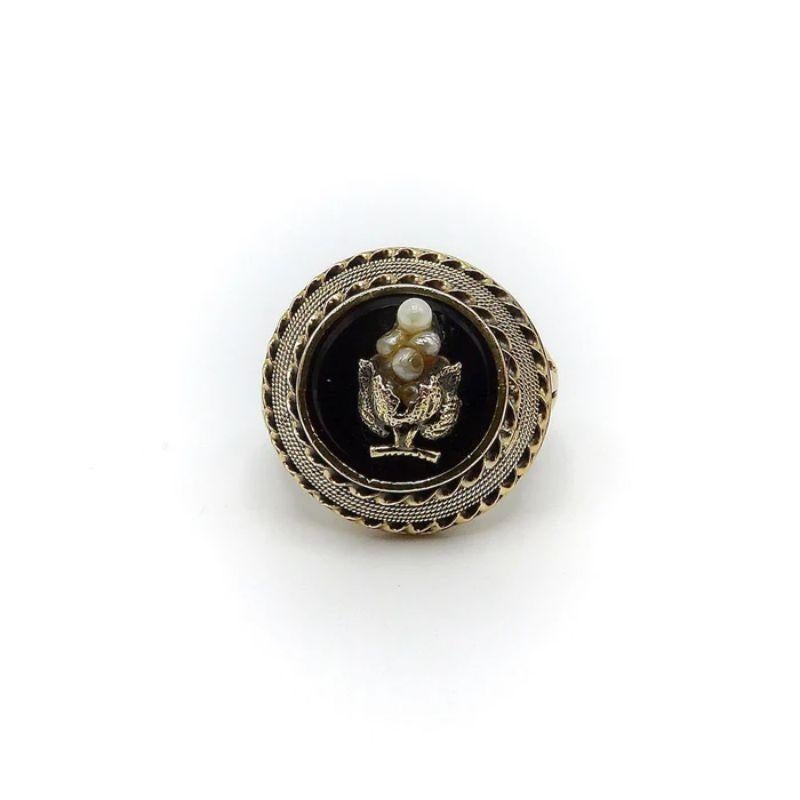 14K Etruscan Revival Mourning Ring W/ Onyx Disc & Pearl Grape Cluster In Good Condition For Sale In Venice, CA