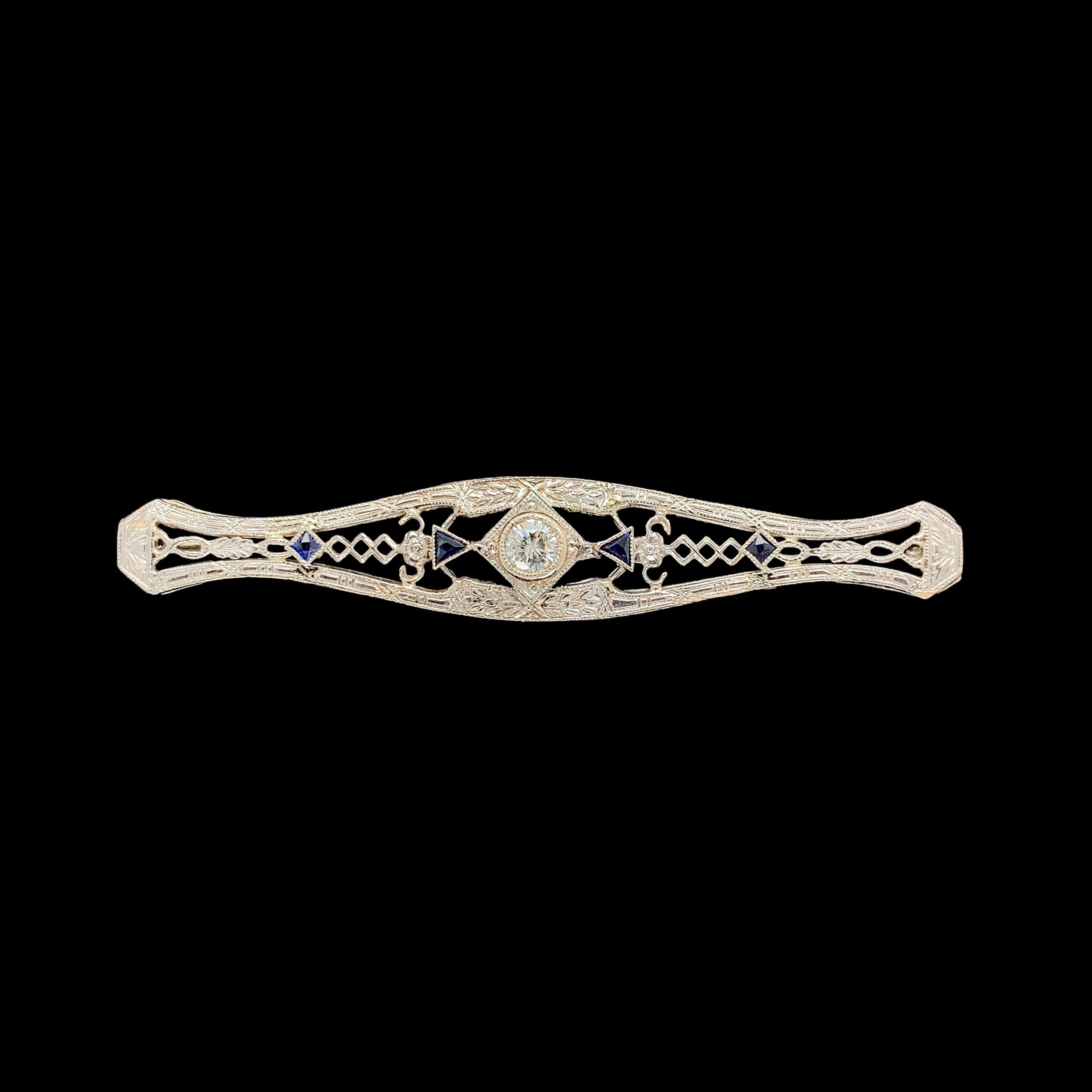 14K Filigrane Diamant-Bar-Anstecknadel mit Platinplatte und synthetischen Saphir-Akzenten im Zustand „Gut“ im Angebot in Big Bend, WI