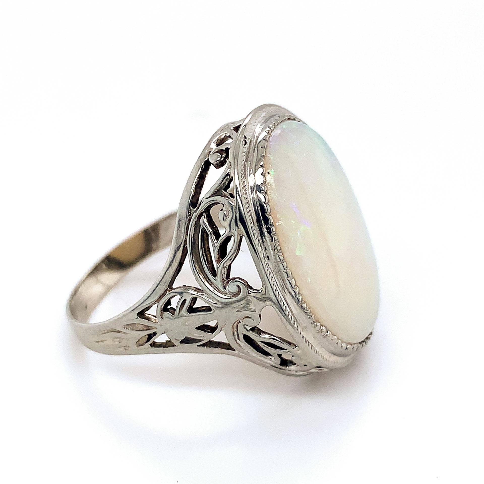 14K Filigree Large 4.70ct Opal Ring In Good Condition In Big Bend, WI