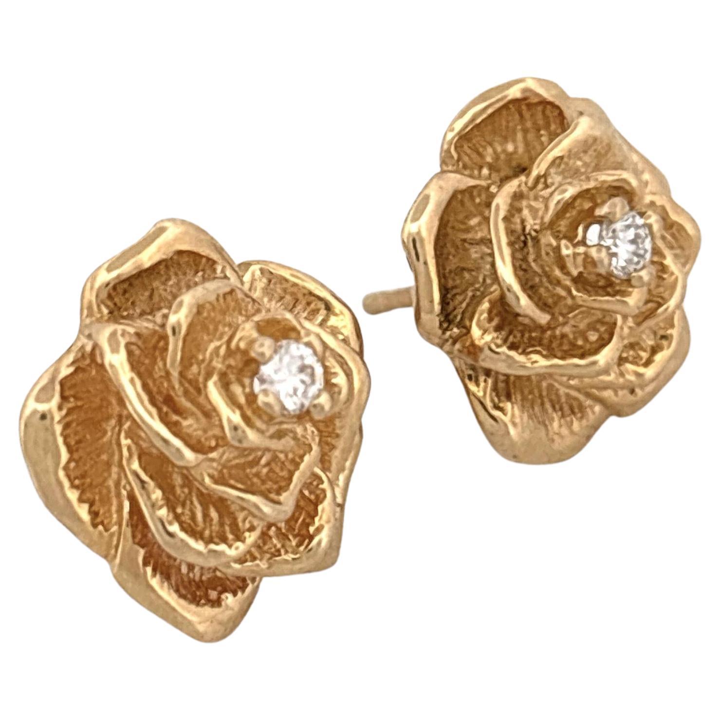 14K Flower Diamond Earrings en vente