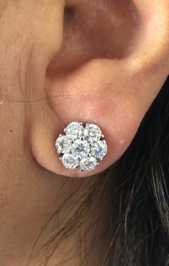 14 Karat Flower Shaped Diamond Earrings 3.50 Carat