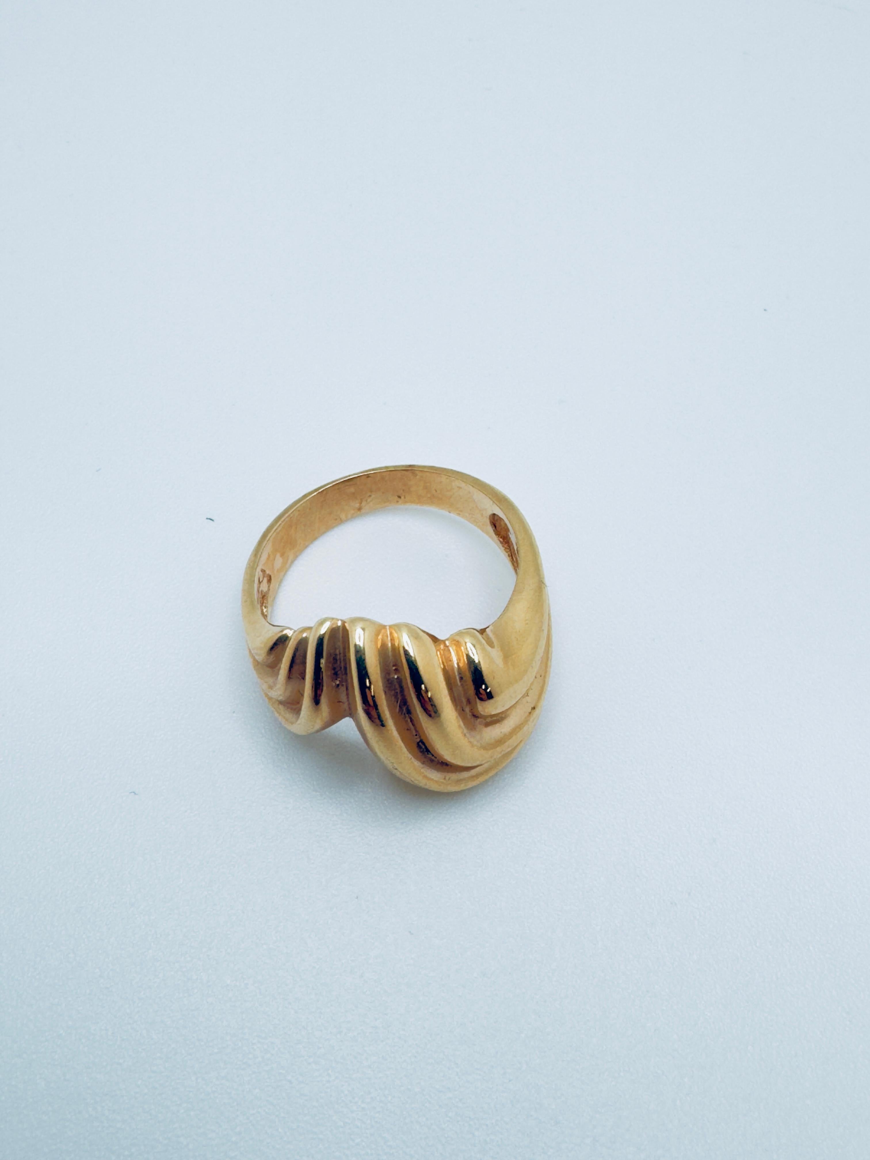 14k Free-Form Wave Ring In Good Condition For Sale In Palm Desert, CA