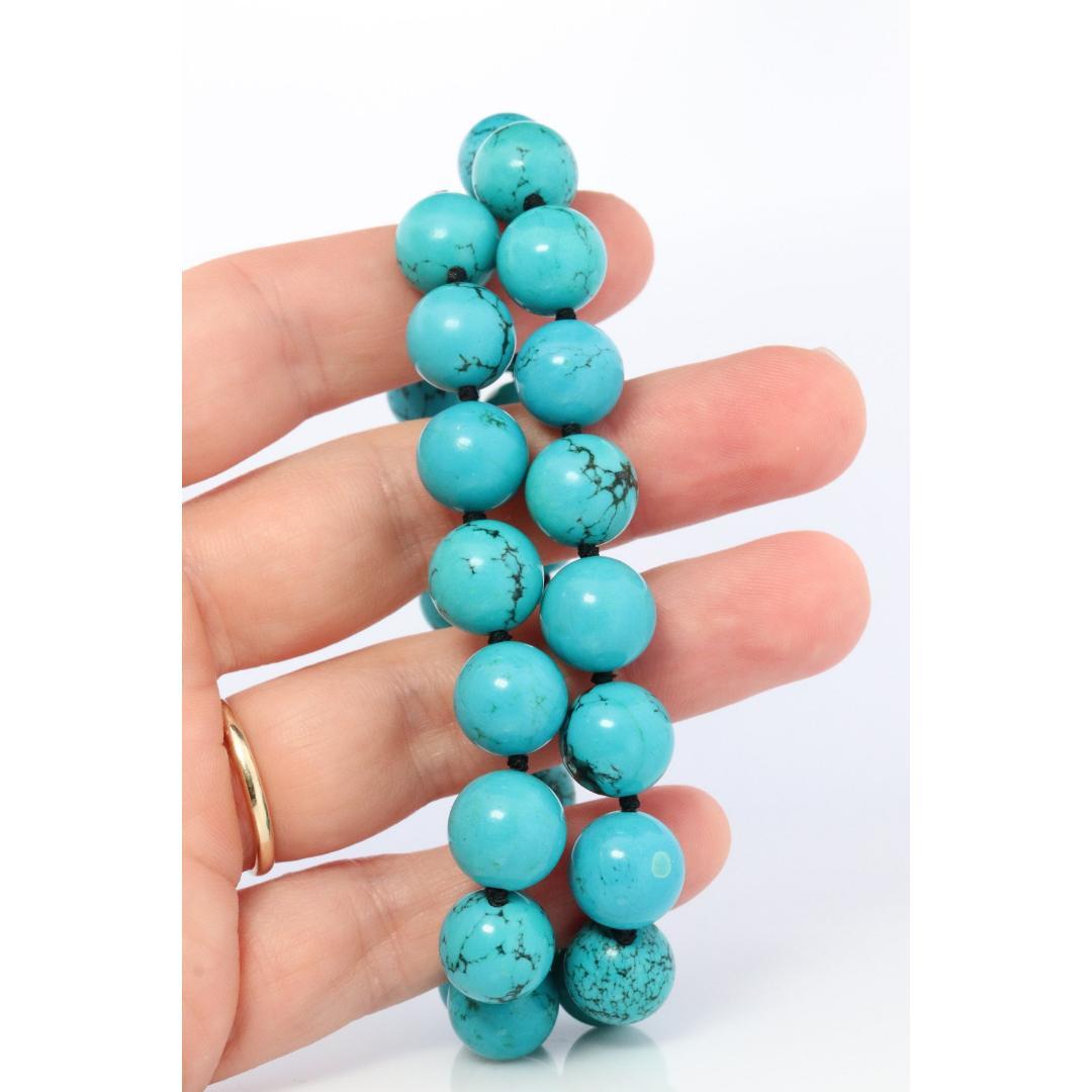 14k Genuine Turquoise Bead Necklace. Round Turquoise Knotted Beads Necklace 18in In Good Condition For Sale In Port Charlotte, FL