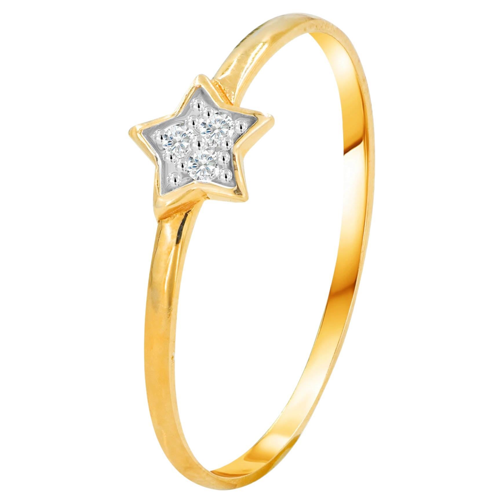 For Sale:  14k Gold 0.03 Carat Diamond Star Shaped Engagement Ring