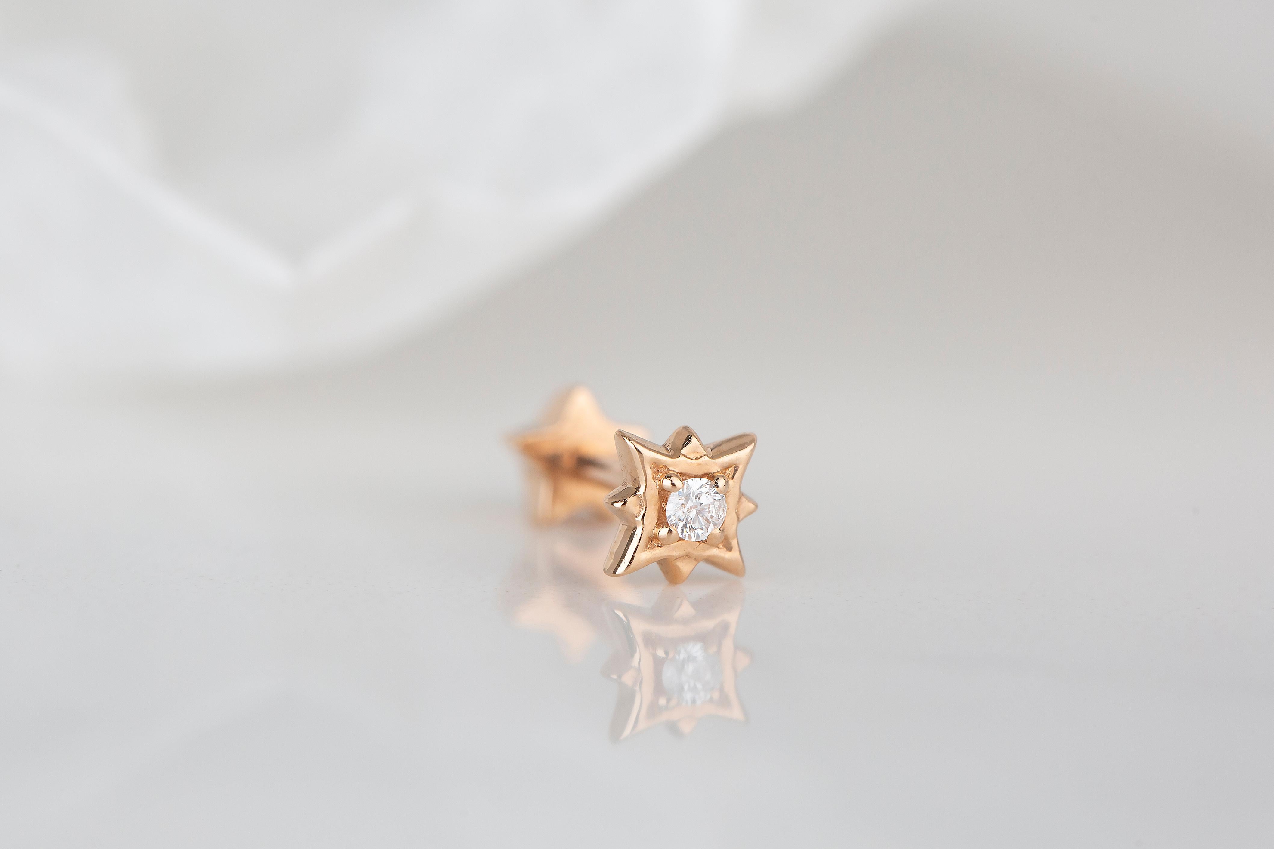 Modern 14K Gold 0.03 Ct Diamond North Star Piercing, Gold North Star Diamond Earring For Sale