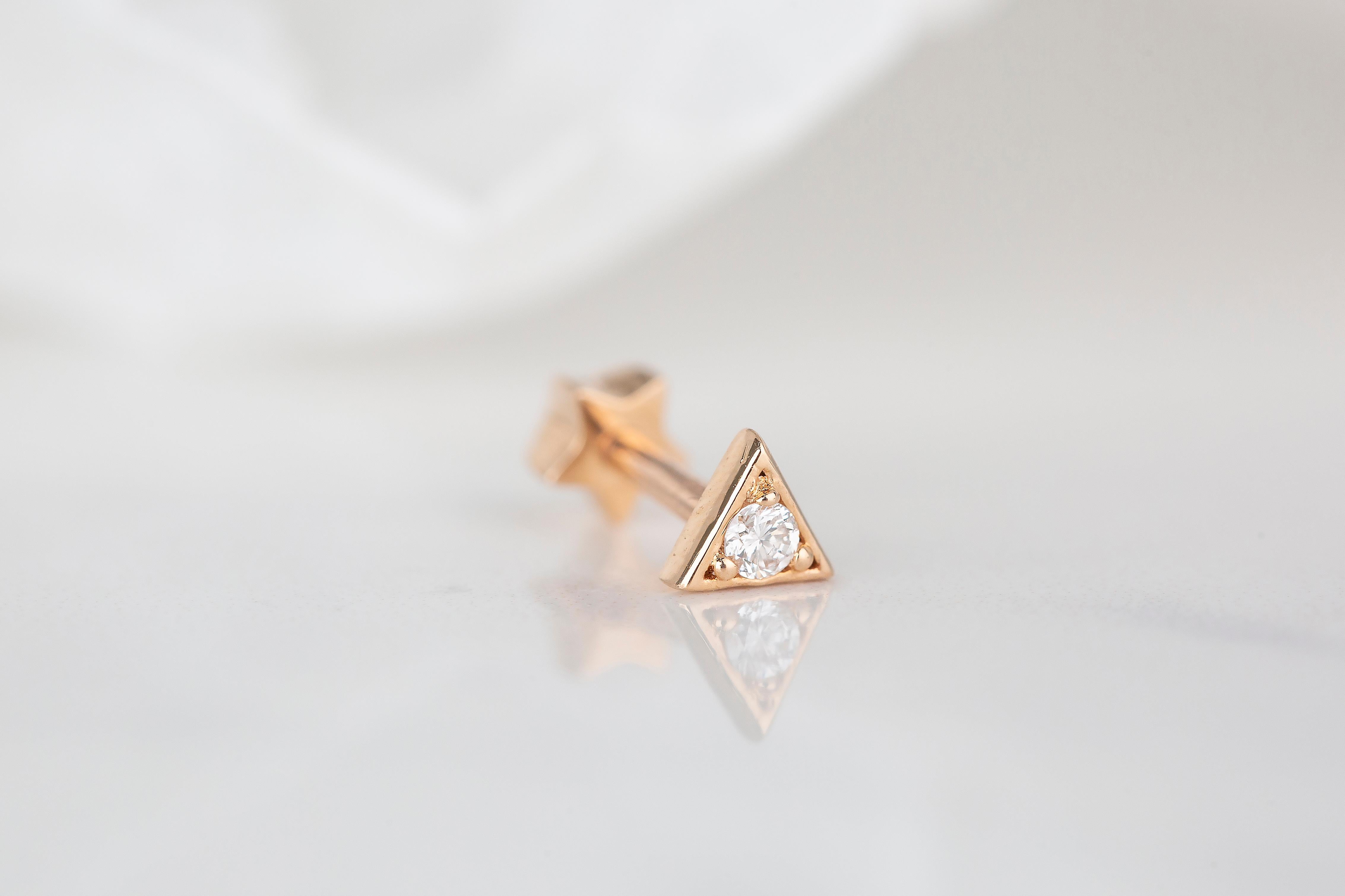 Modern 14K Gold 0.03 Ct Diamond Triangle Piercing, Gold 0.03 Ct Diamond Trigon Earring For Sale