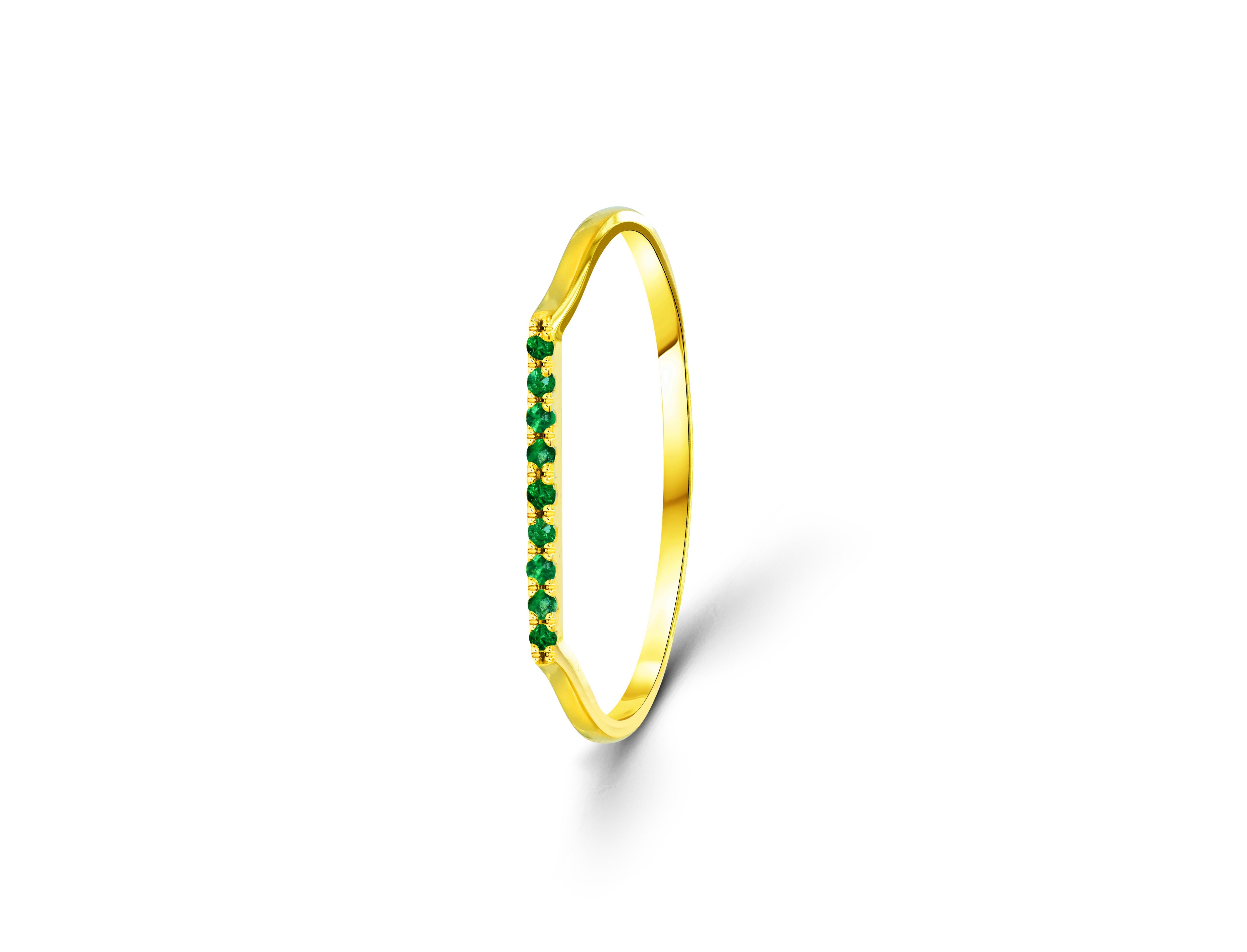 Im Angebot: 14k Massivgold Natrlicher Smaragd Ring dnner Smaragd Stapelring () 5
