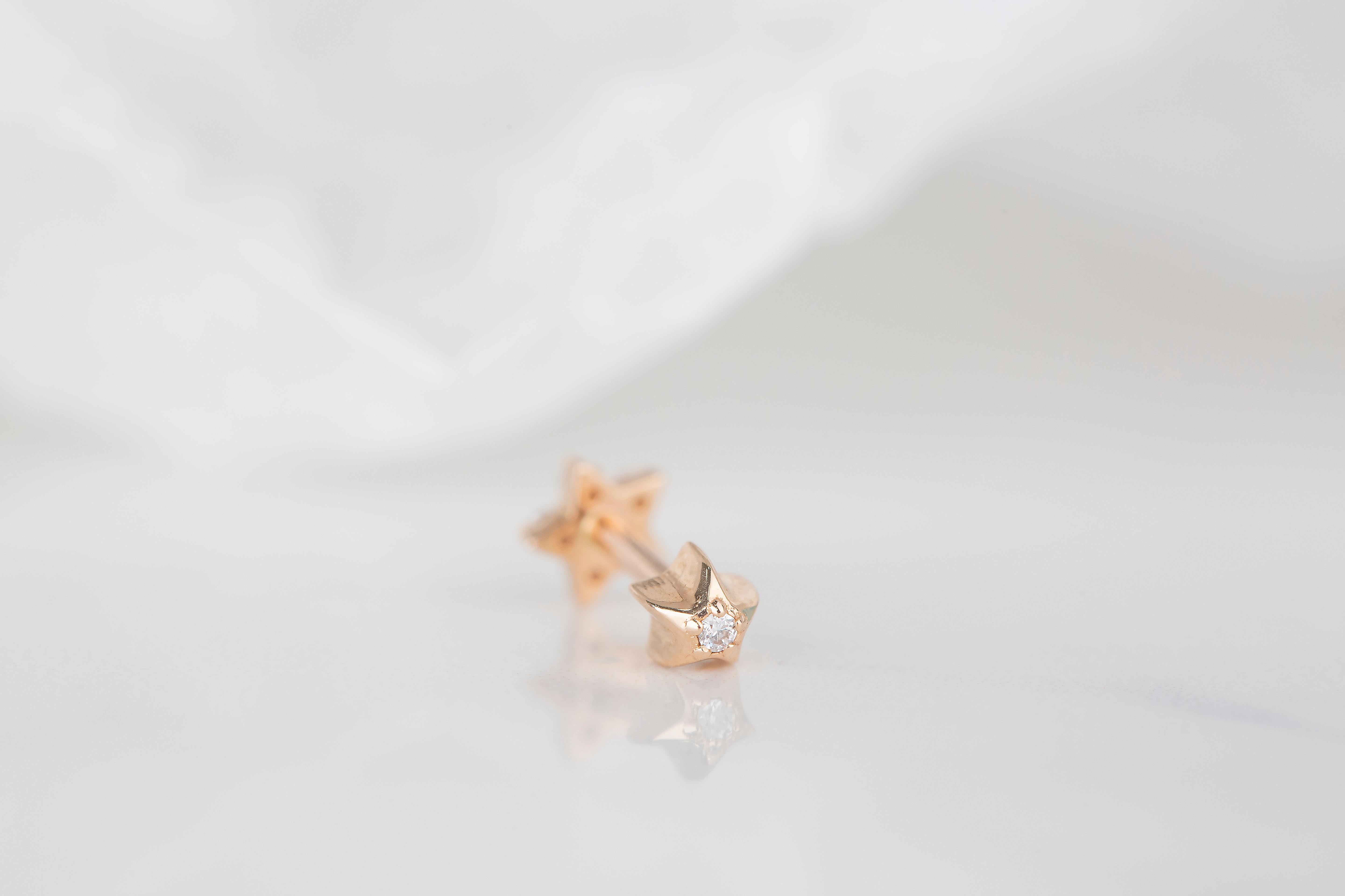 14K Gold 0.05 Ct Diamond Star Piercing, Gold Diamond Star Earring In New Condition For Sale In ISTANBUL, TR